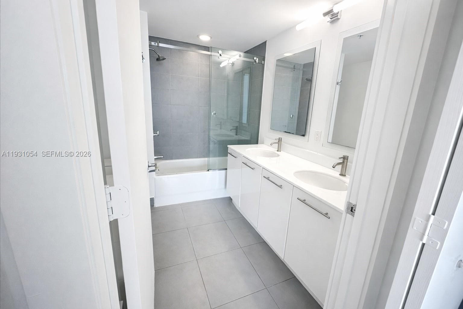 92 SW 3rd St # 1408, Miami FL 33130 — 7