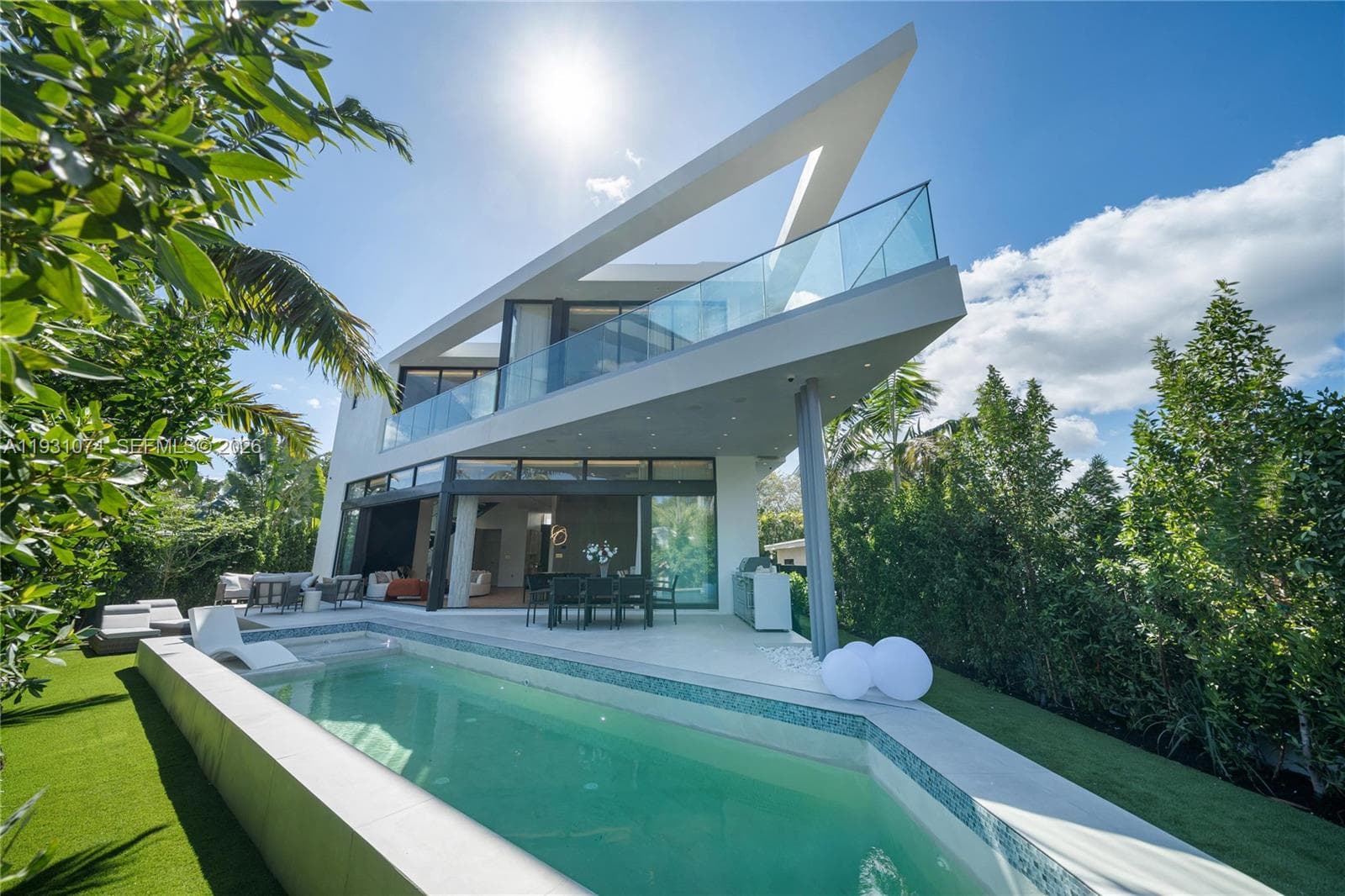 1045 W 47th Ct, Miami Beach FL 33140 — 59