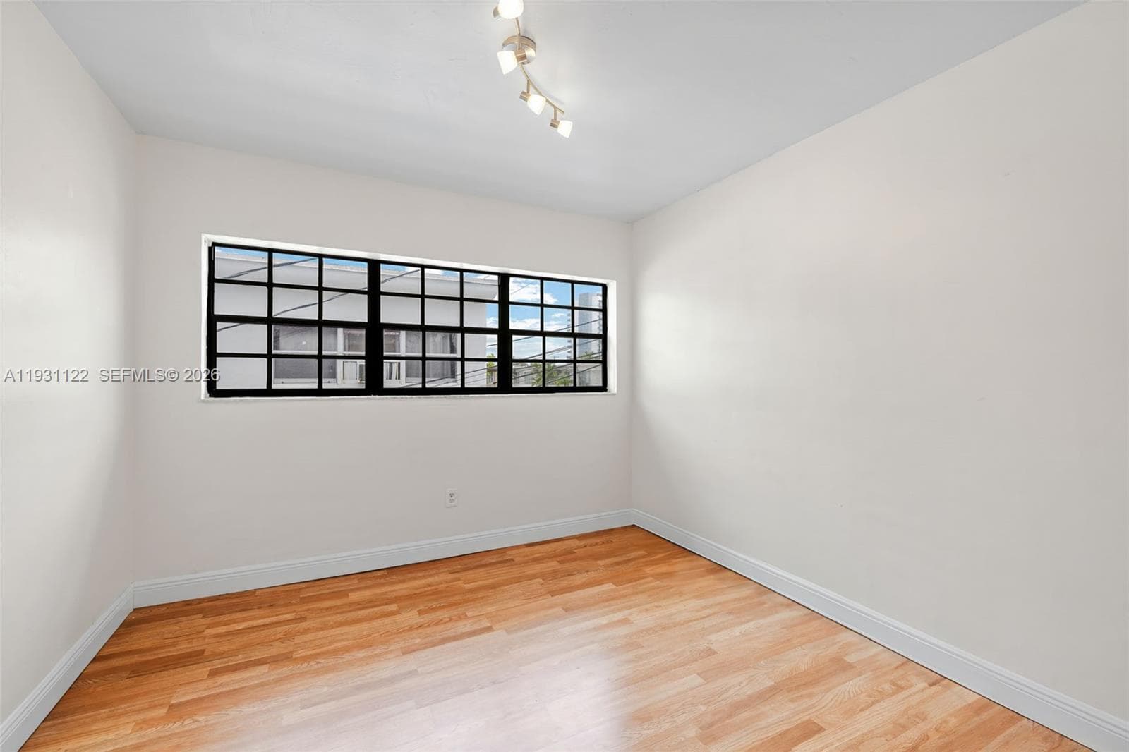 7270 Gary Ave, Miami Beach FL 33141 — 13