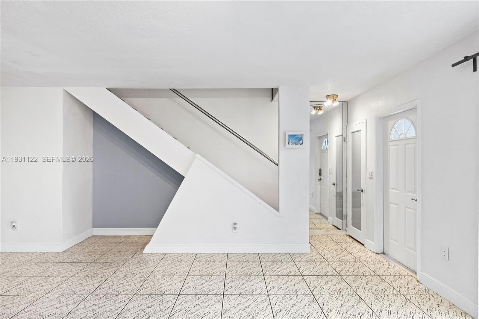 7270 Gary Ave, Miami Beach FL 33141 — 10