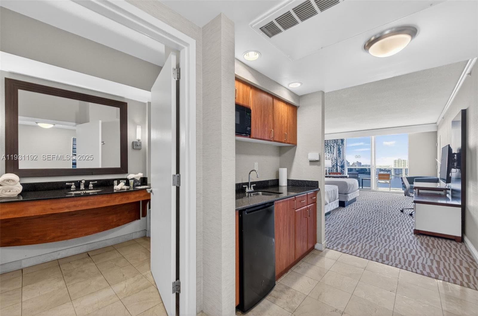 18001 Collins Ave # 2101, Sunny Isles Beach FL 33160 — 22