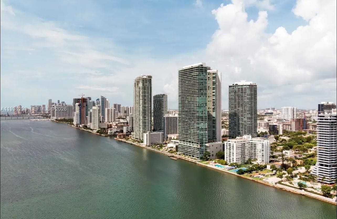 501 NE 31st St # 1607, Miami FL 33137 — 16