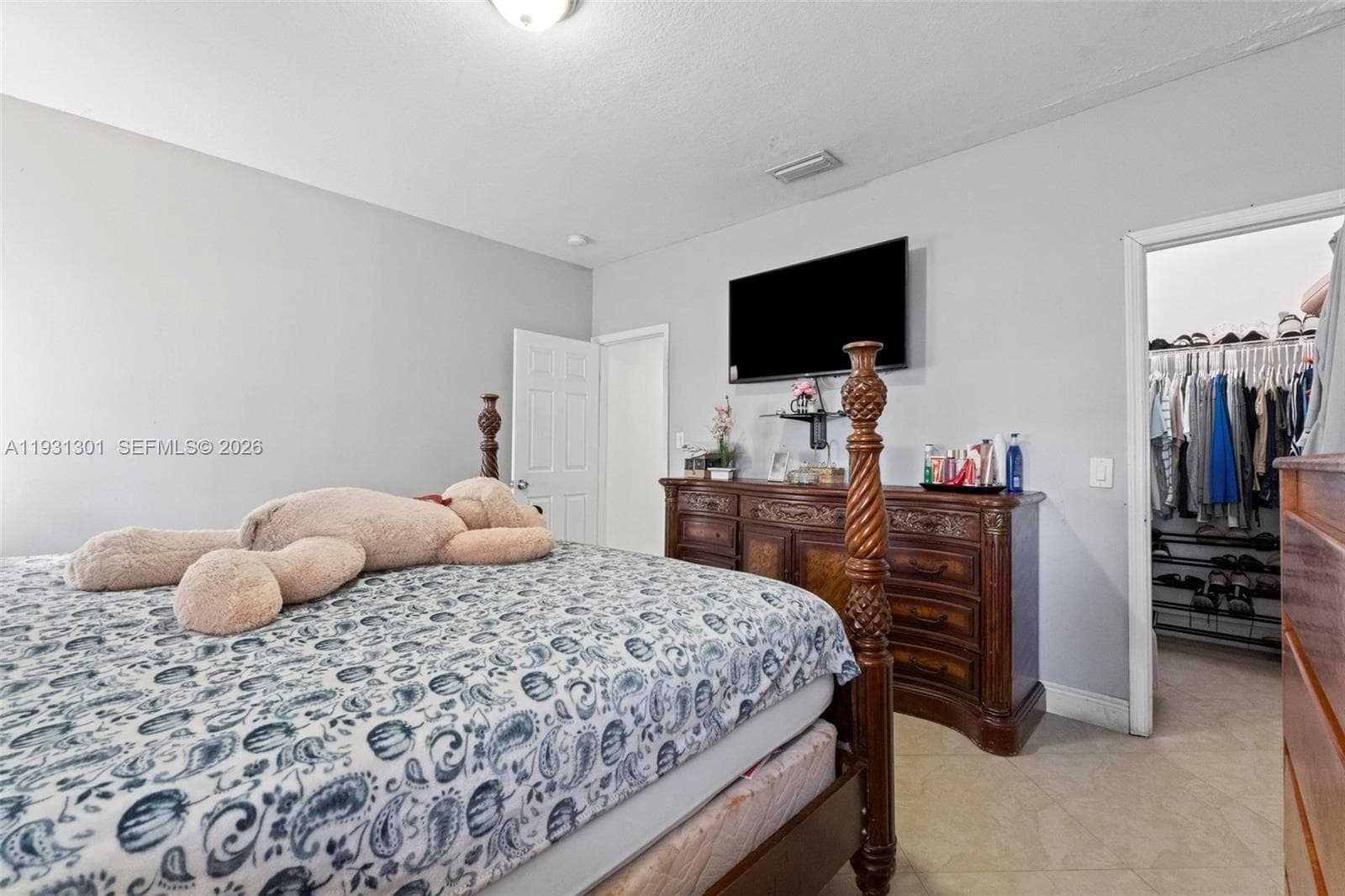 None, Miami, FL — 29