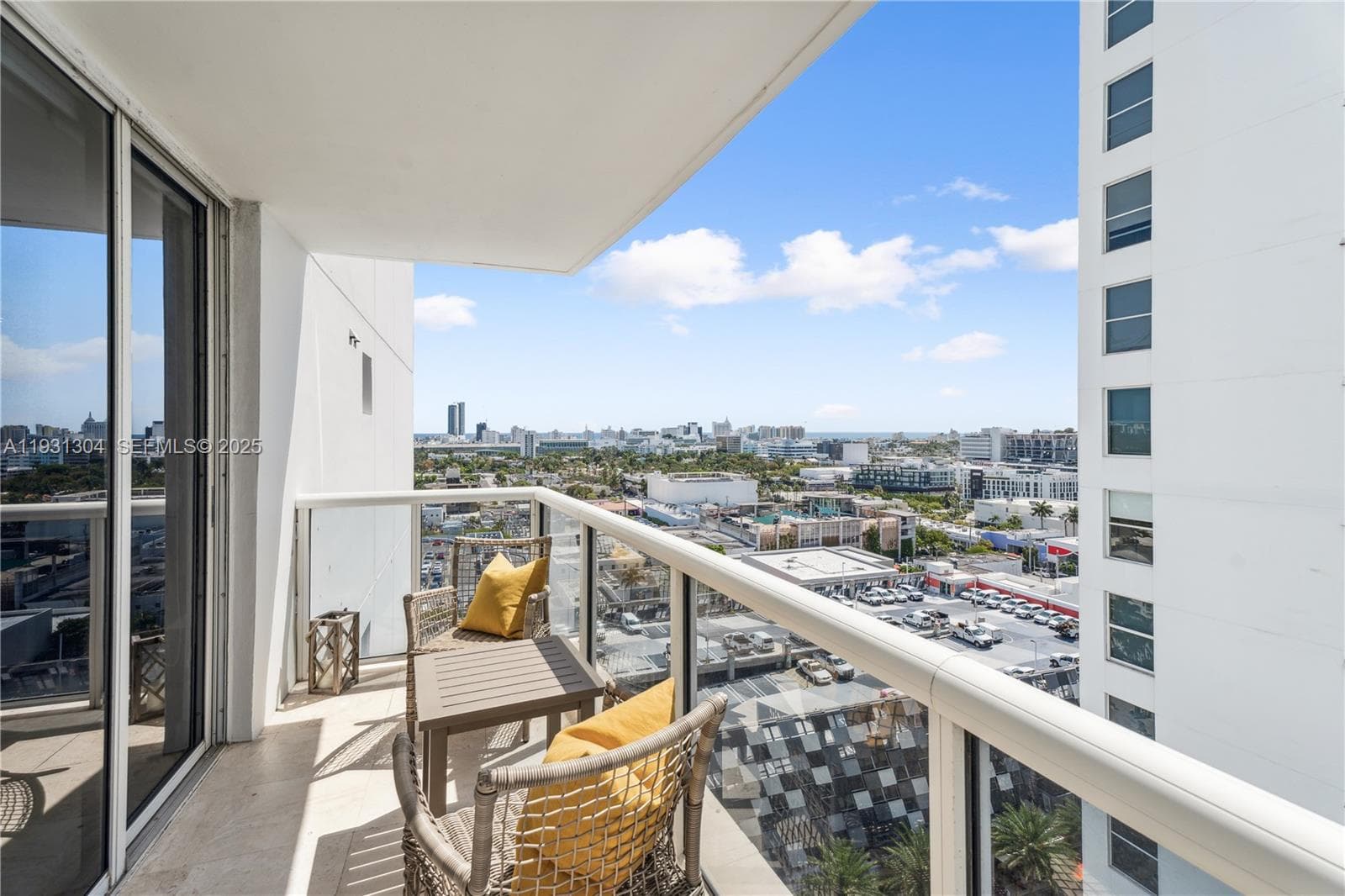 1900 Sunset Harbour Dr # 1715, Miami Beach FL 33139 — 17