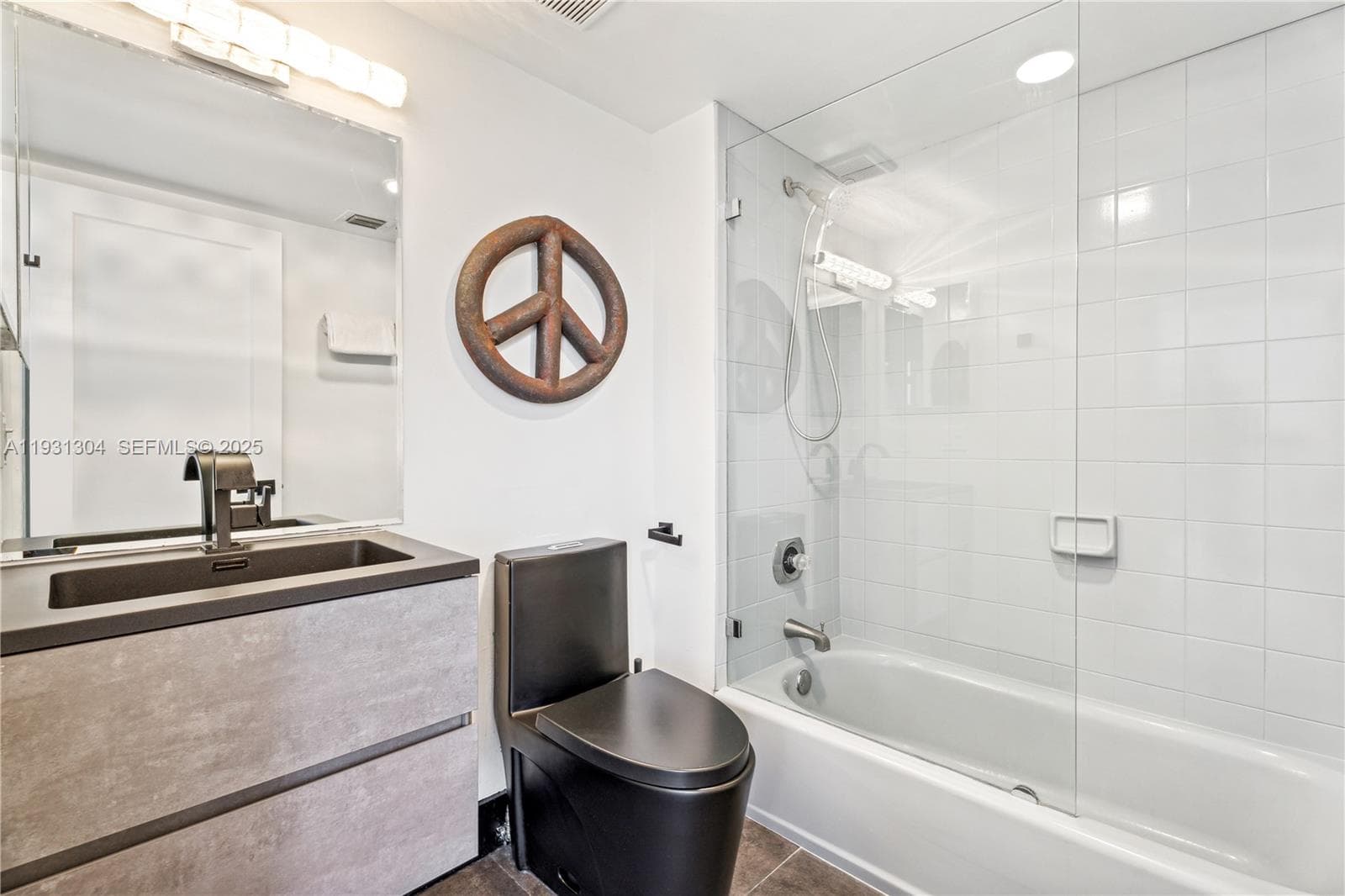 1900 Sunset Harbour Dr # 1715, Miami Beach FL 33139 — 7