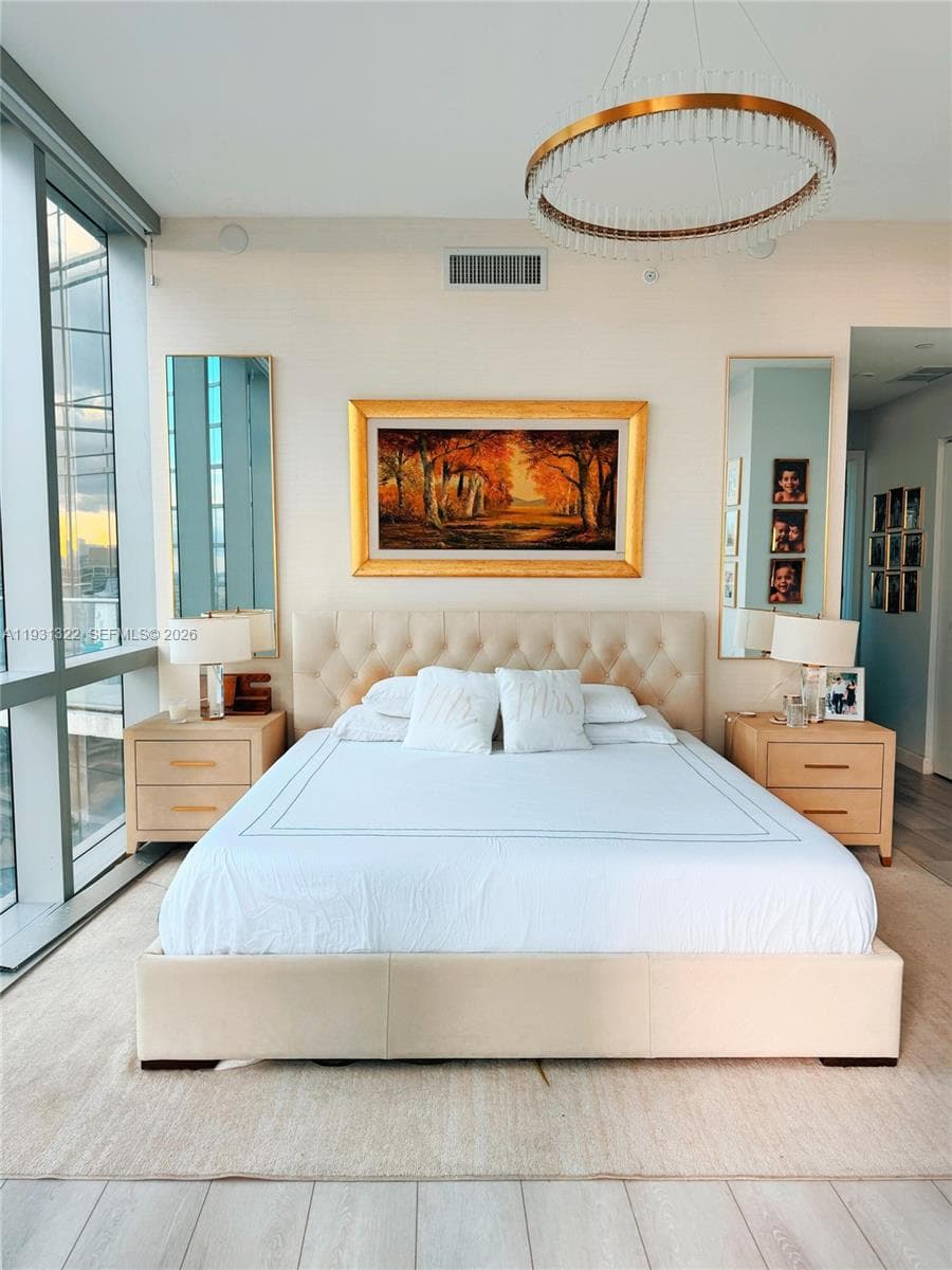851 NE 1st Ave # 2212, Miami FL 33132 — 6