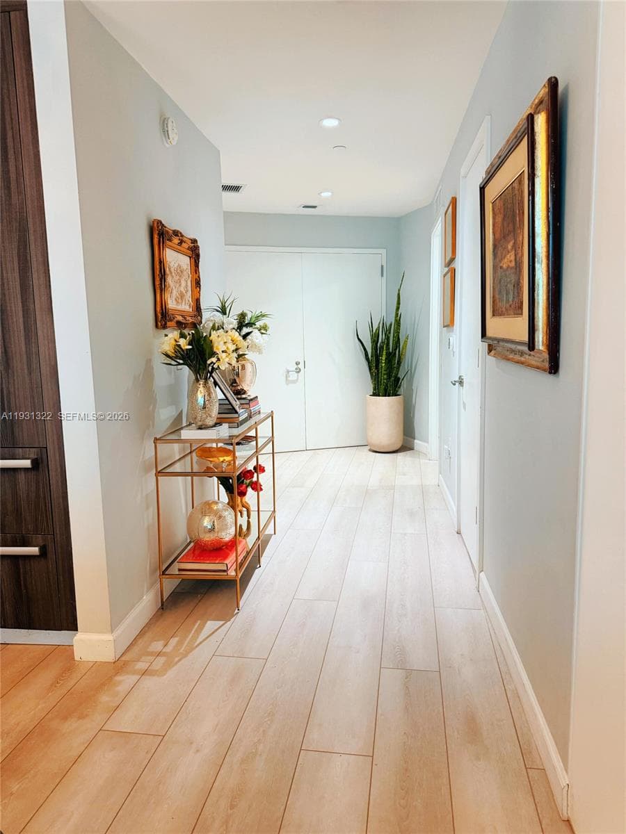 851 NE 1st Ave # 2212, Miami FL 33132 — 13