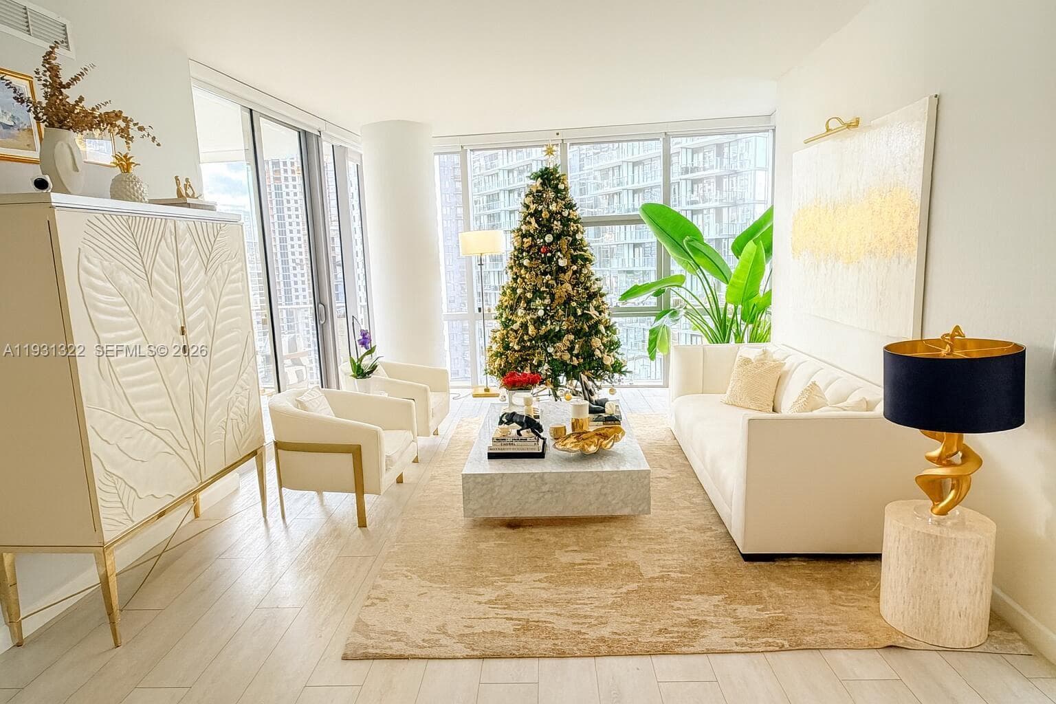 851 NE 1st Ave # 2212, Miami FL 33132 — 3