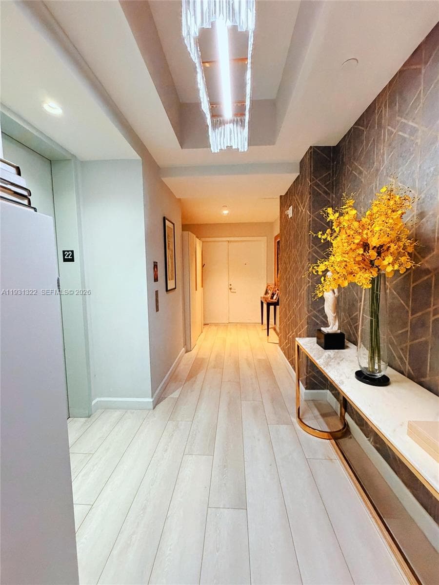 851 NE 1st Ave # 2212, Miami FL 33132 — 5