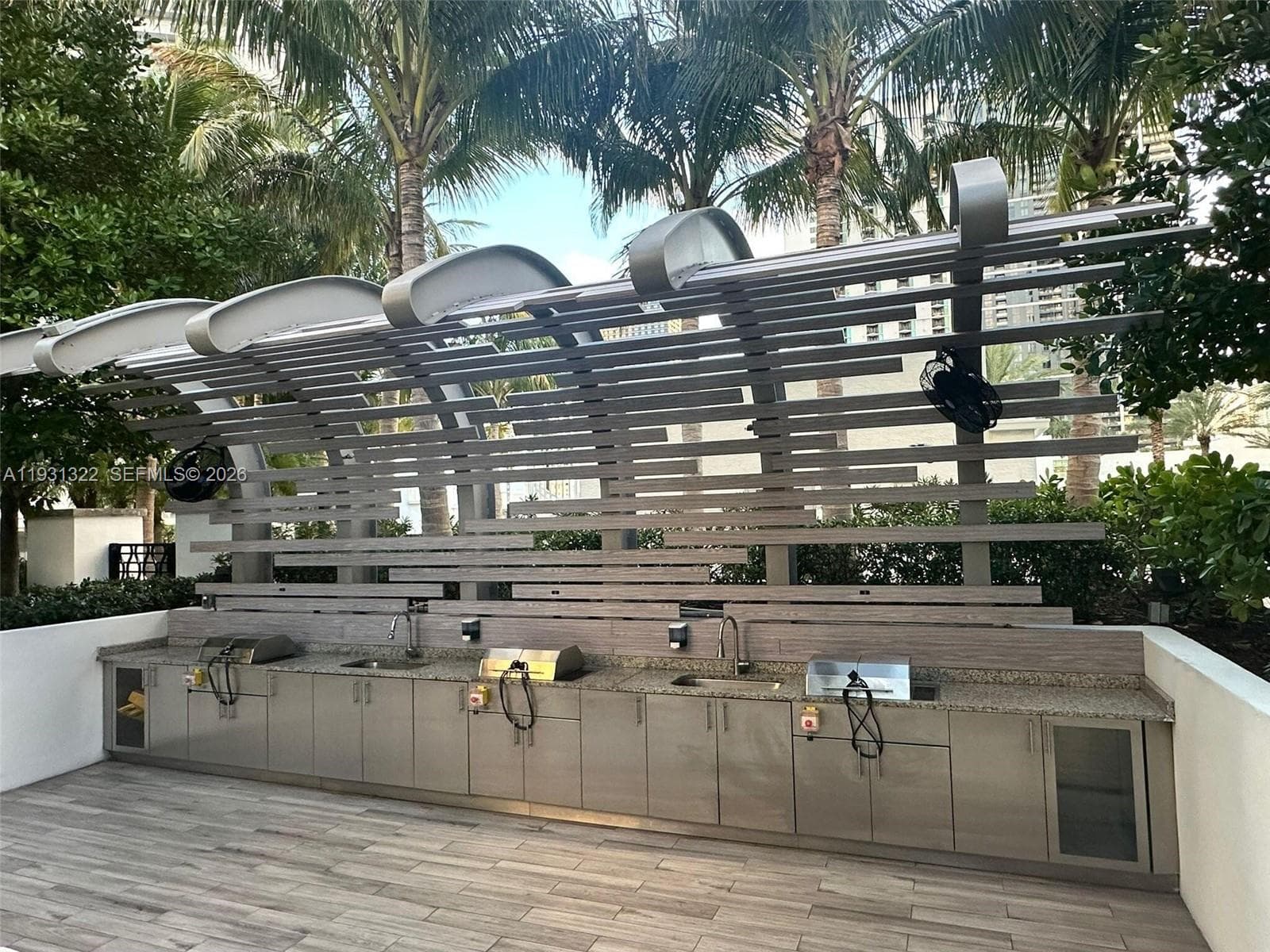 851 NE 1st Ave # 2212, Miami FL 33132 — 38