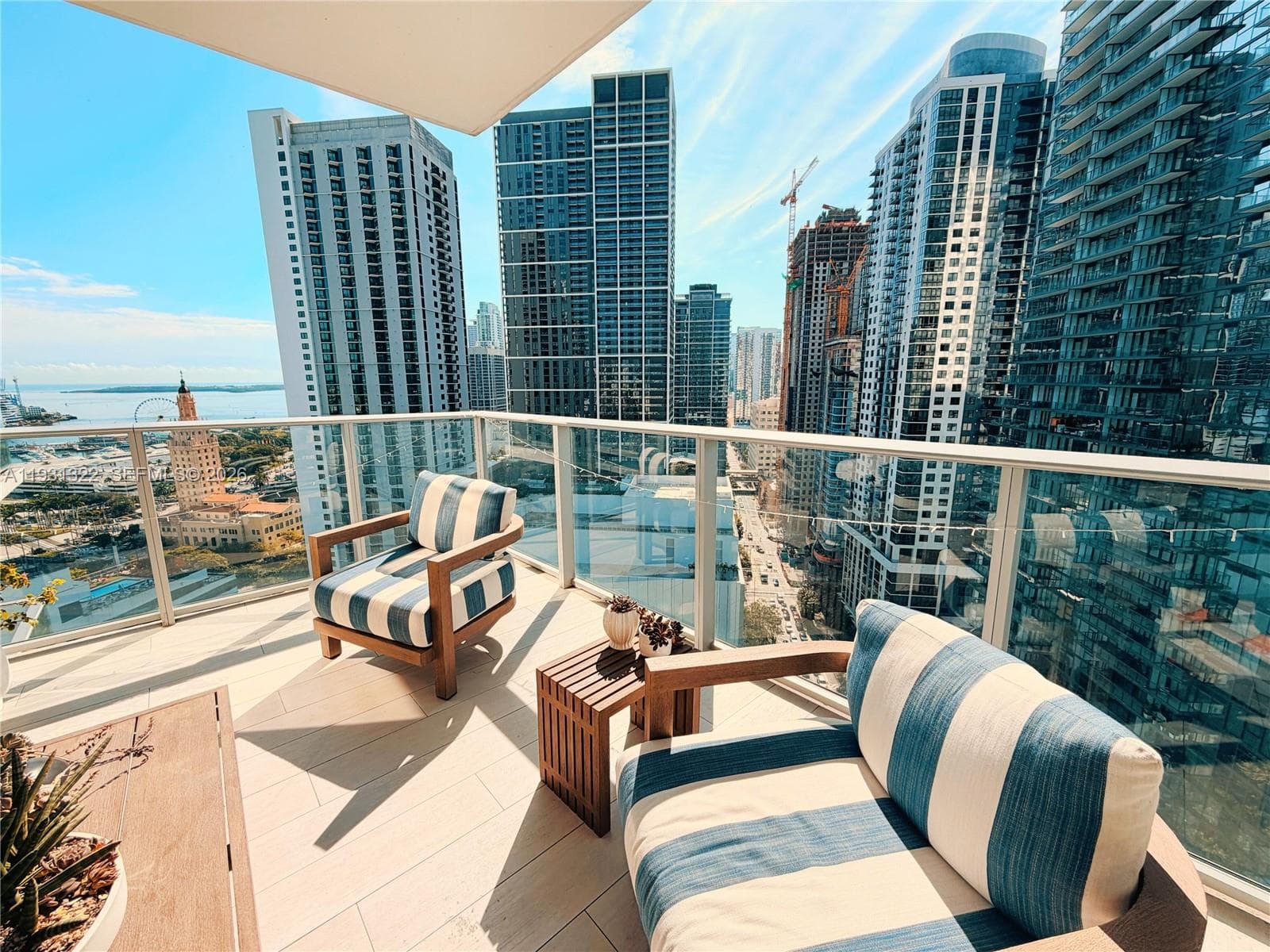 851 NE 1st Ave # 2212, Miami FL 33132 — 11
