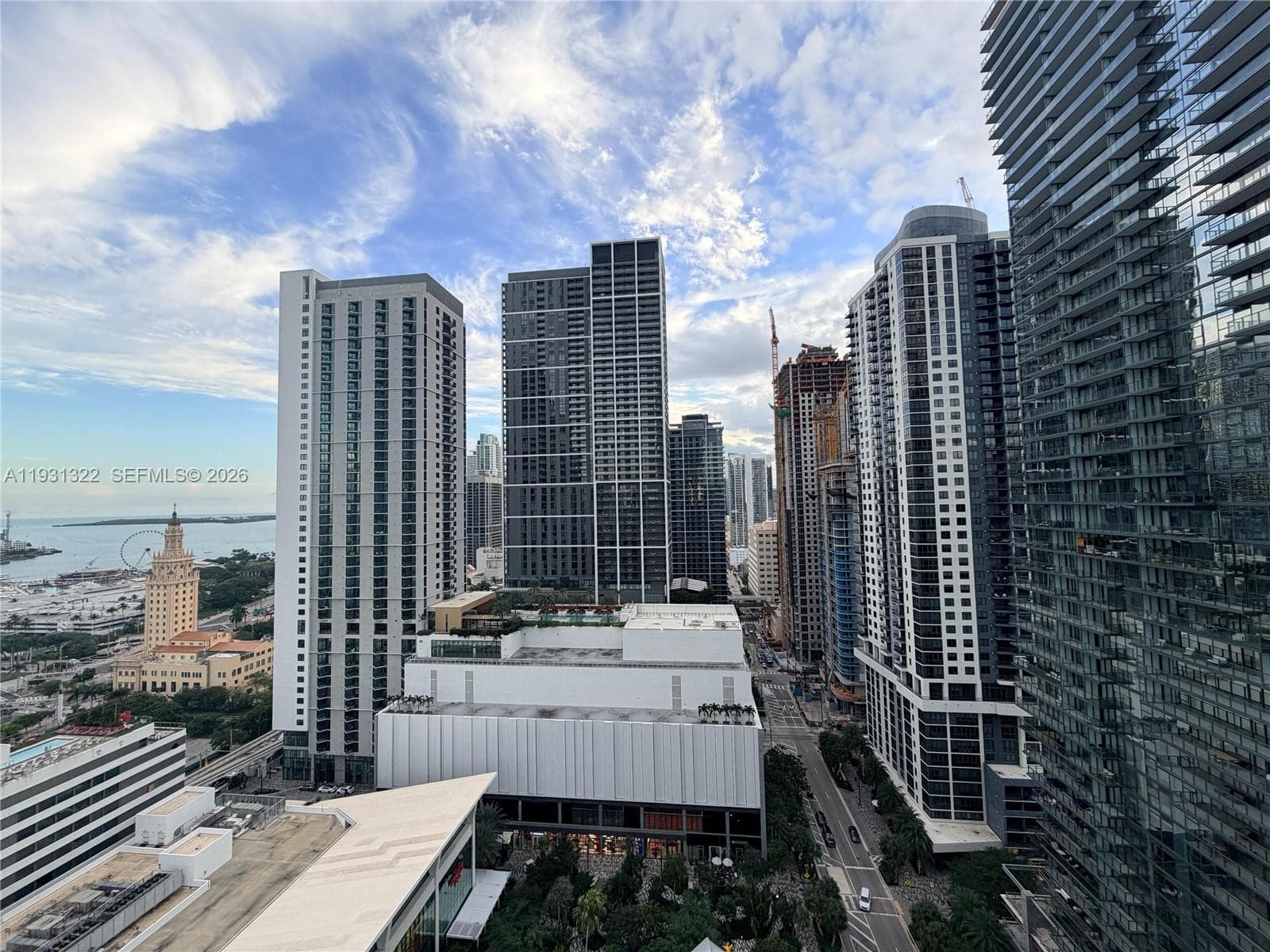 851 NE 1st Ave # 2212, Miami FL 33132 — 8