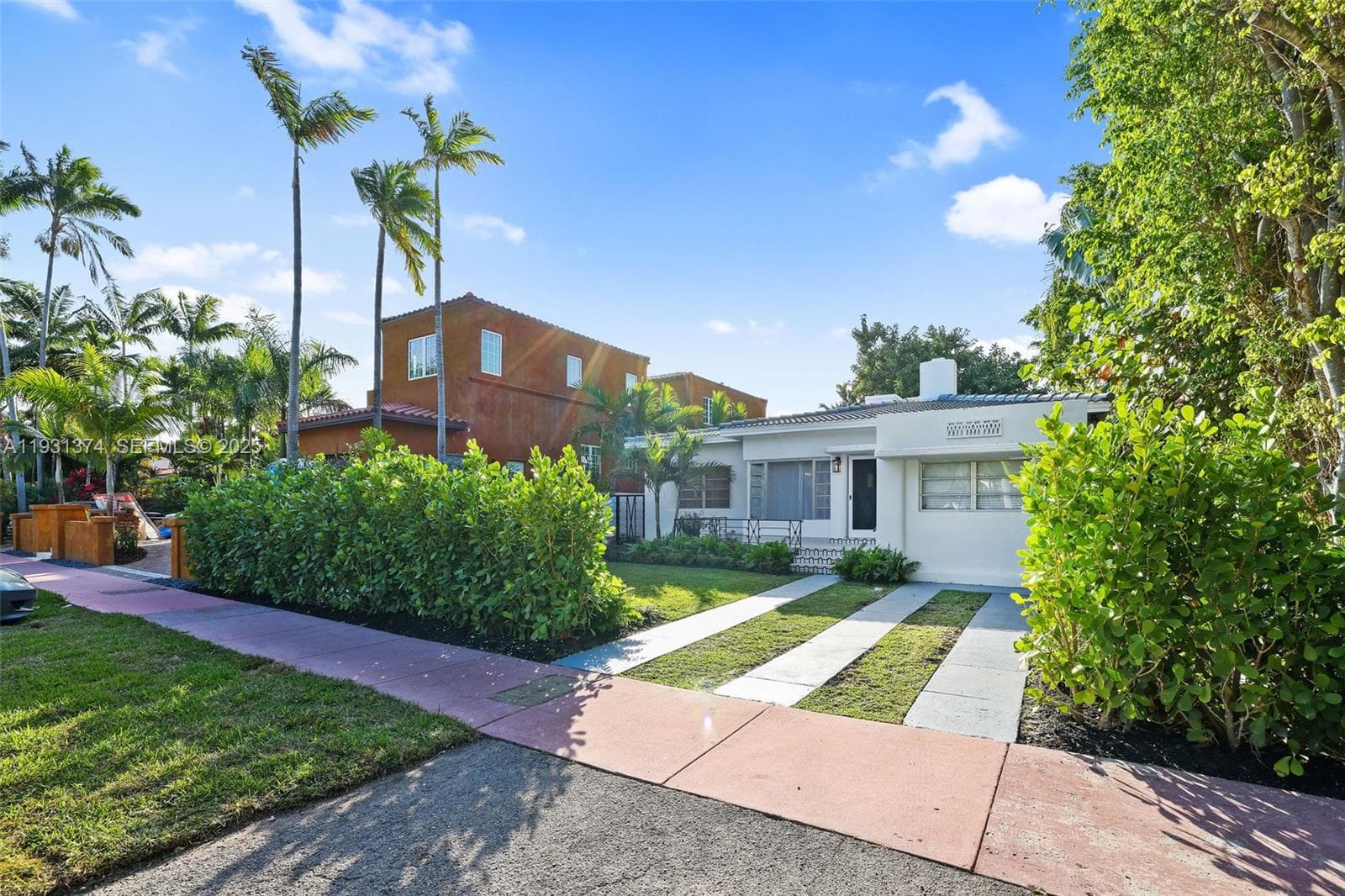 3760 Royal Palm Ave, Miami Beach FL 33140 — 37