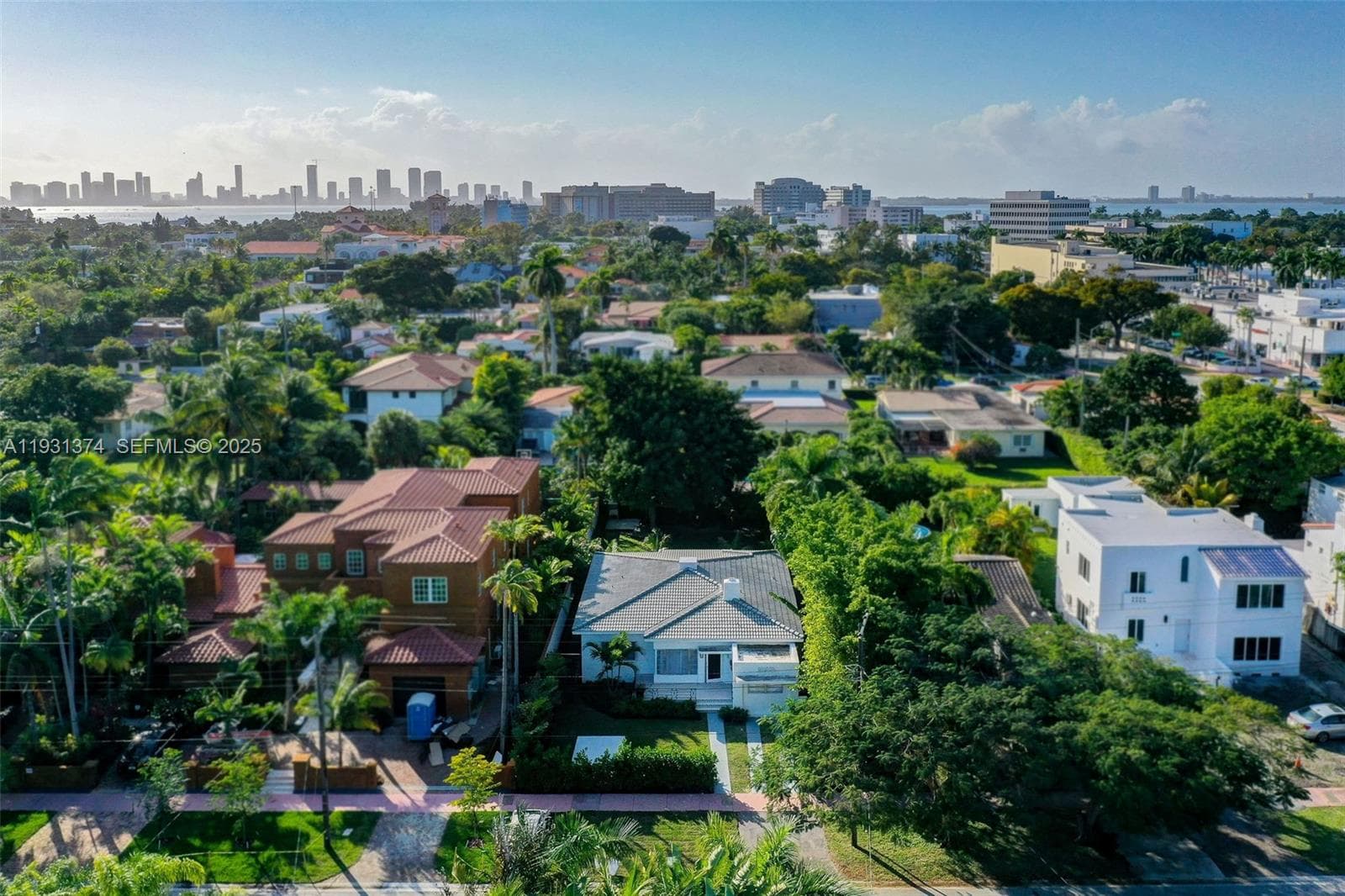3760 Royal Palm Ave, Miami Beach FL 33140 — 40