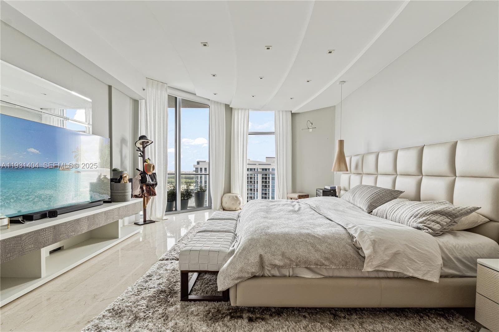 17301 Biscayne Blvd # 5, North Miami Beach FL 33160 — 14