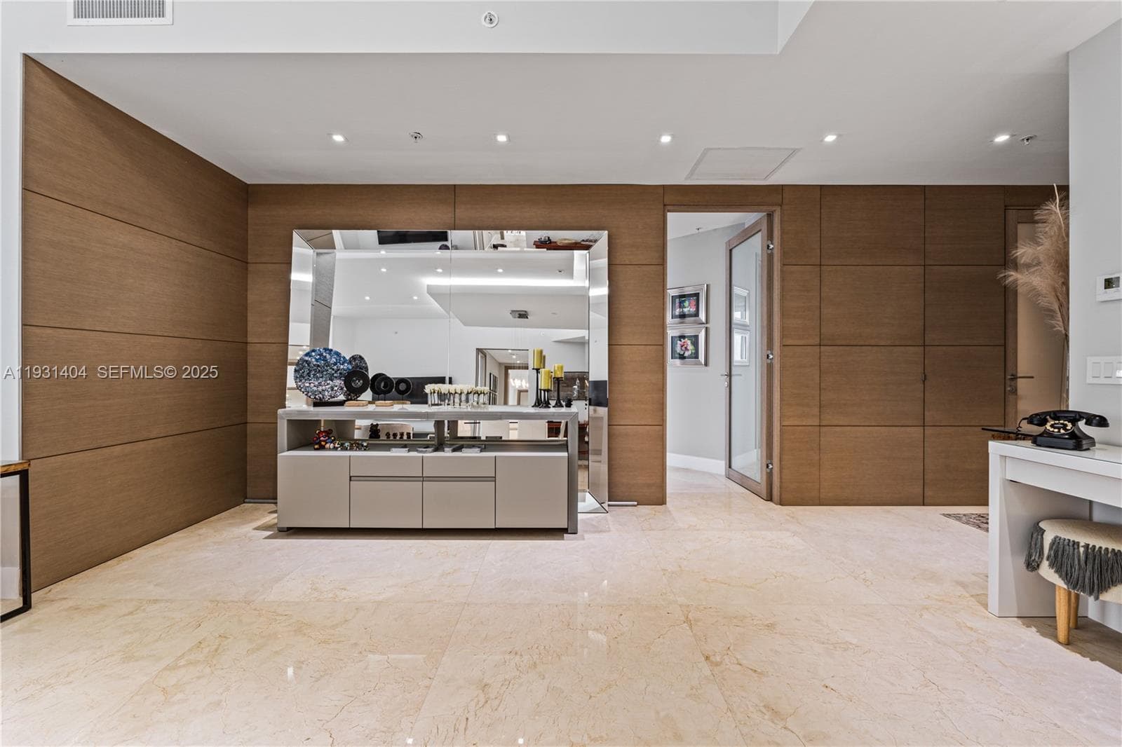 17301 Biscayne Blvd # 5, North Miami Beach FL 33160 — 15