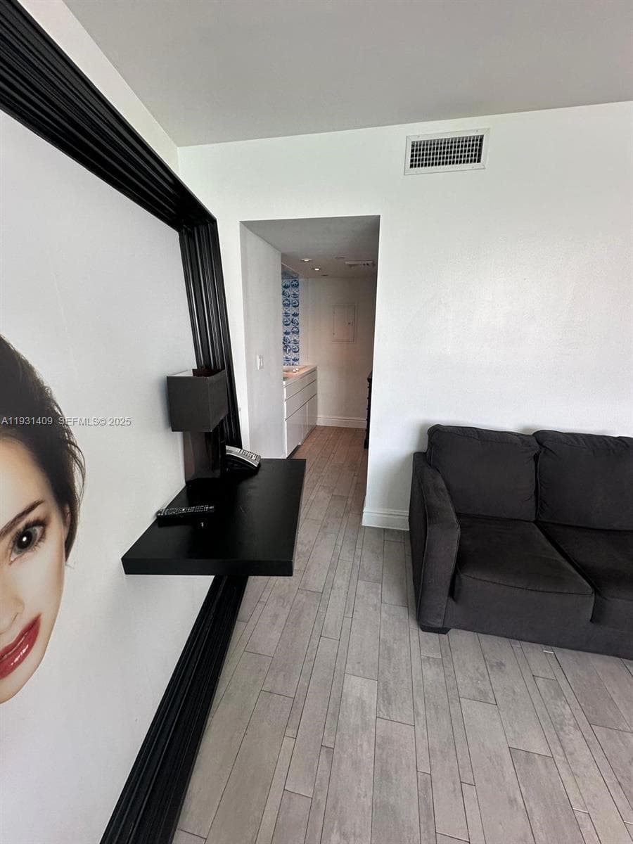 1100 West Ave # 1606, Miami Beach FL 33139 — 3