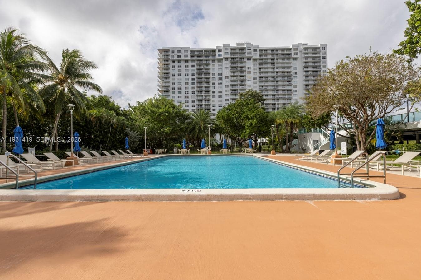 2801 NE 183 ST # 301W, Aventura FL 33160 — 30