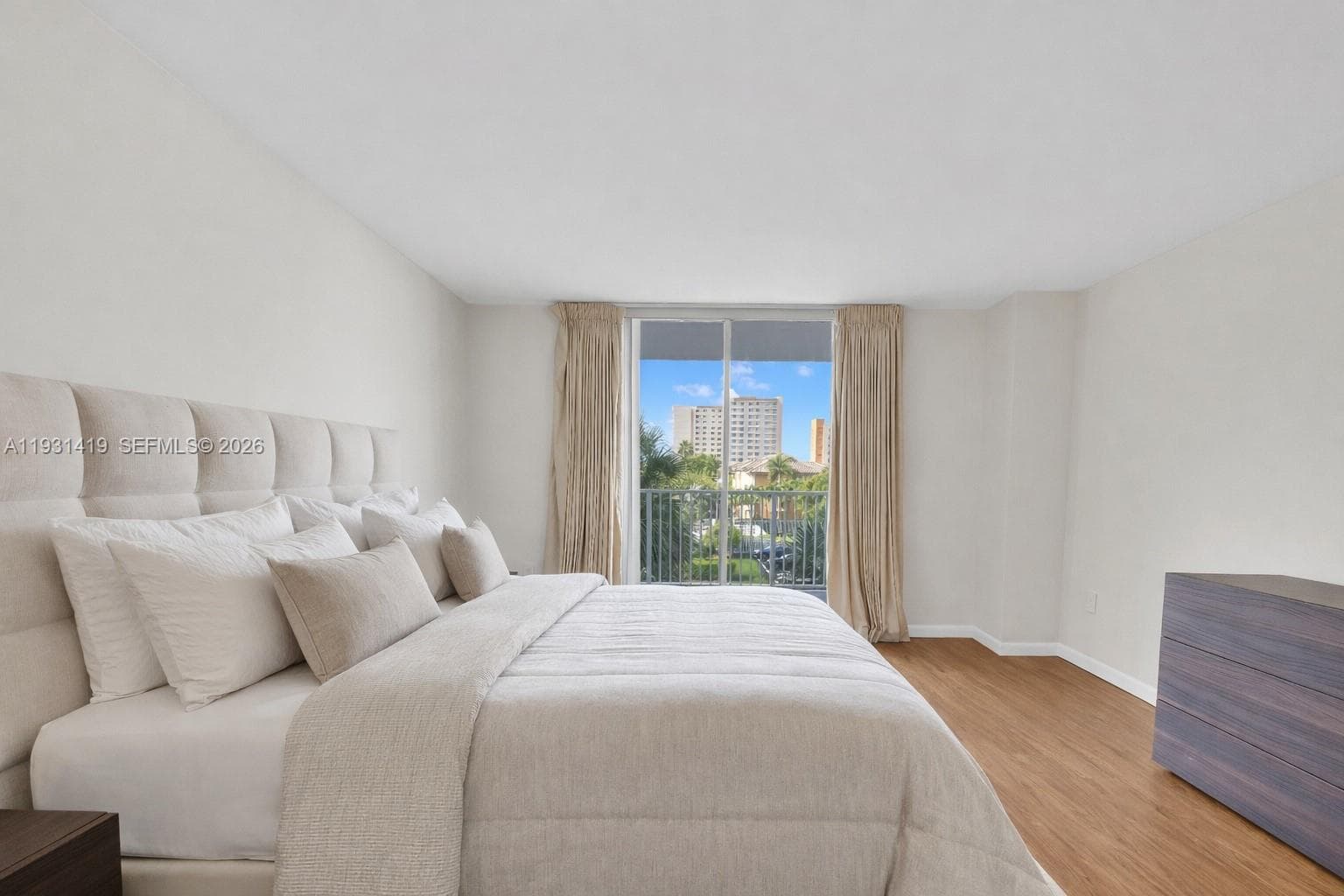 2801 NE 183 ST # 301W, Aventura FL 33160 — 10
