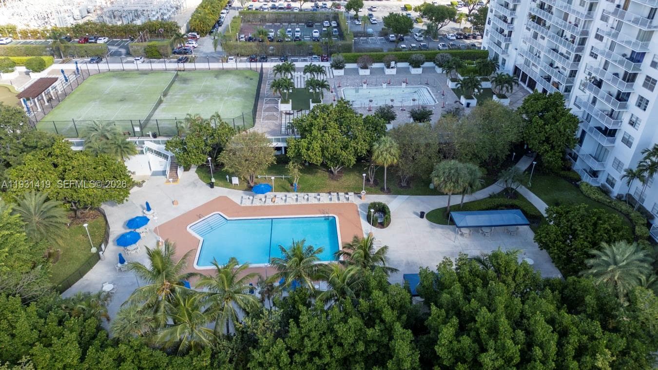 2801 NE 183 ST # 301W, Aventura FL 33160 — 33