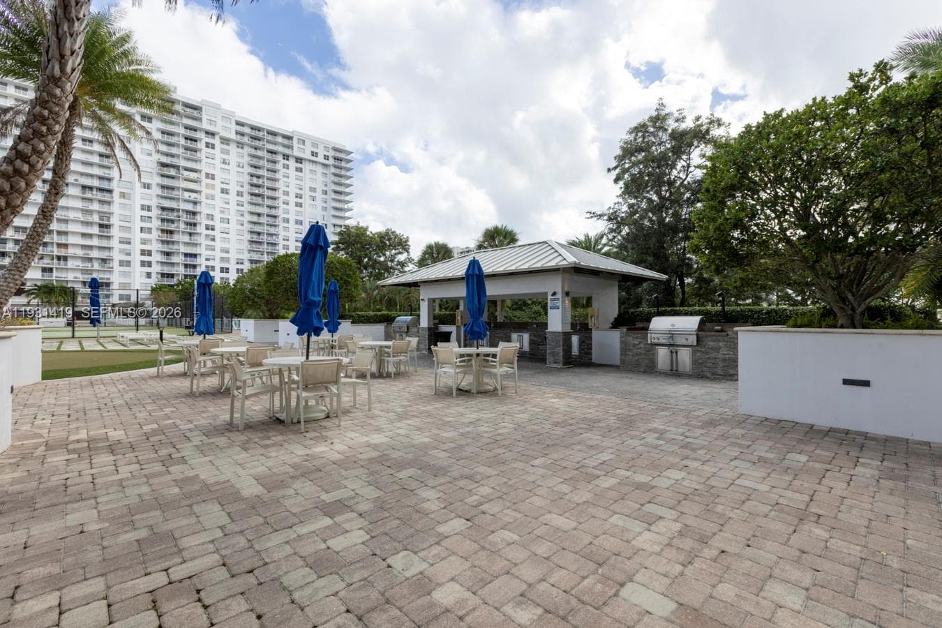 2801 NE 183 ST # 301W, Aventura FL 33160 — 25