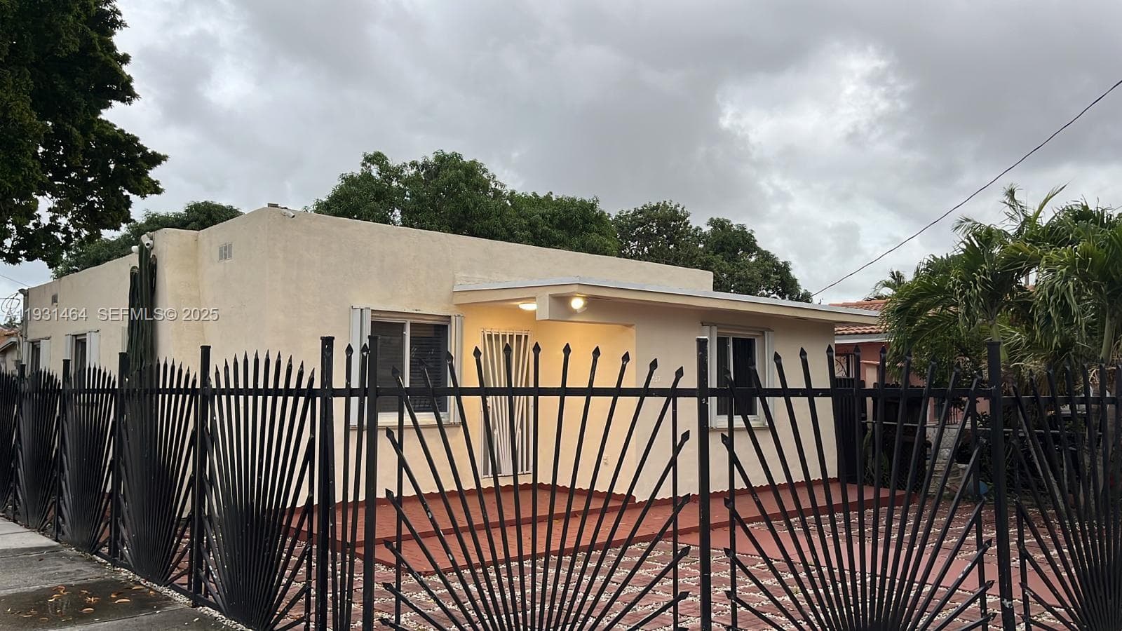 2737 NW 13th Ave, Miami FL 33142 — 28