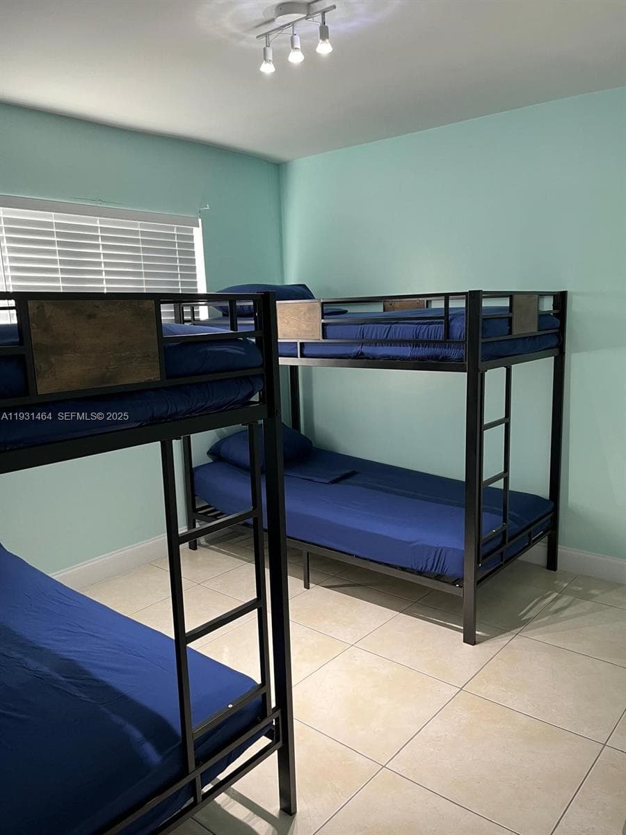 2737 NW 13th Ave, Miami FL 33142 — 14