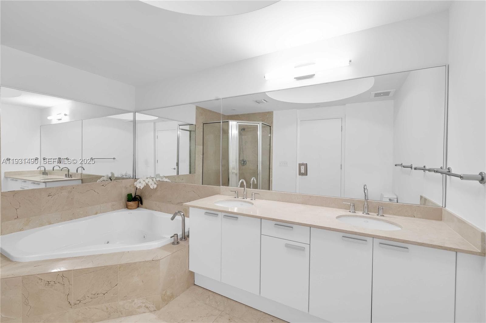 3131 NE 188th St # 1005, Aventura FL 33180 — 30