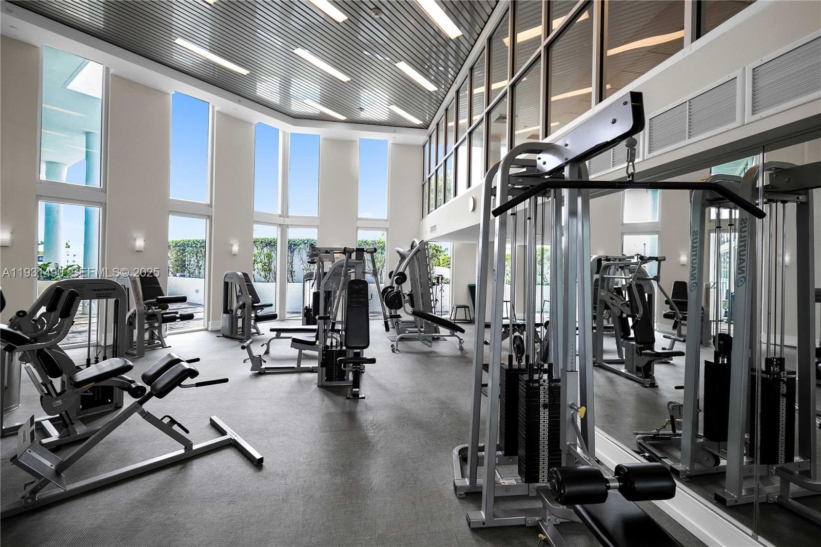3131 NE 188th St # 1005, Aventura FL 33180 — 37