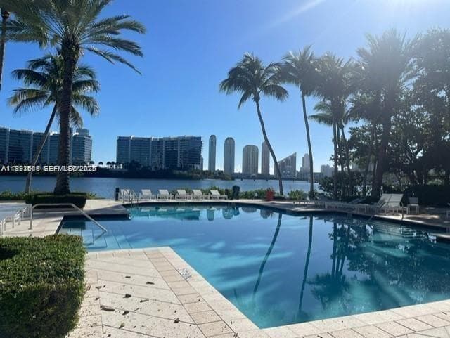 3105 NE 184th St # 7202, Aventura FL 33160 — 1