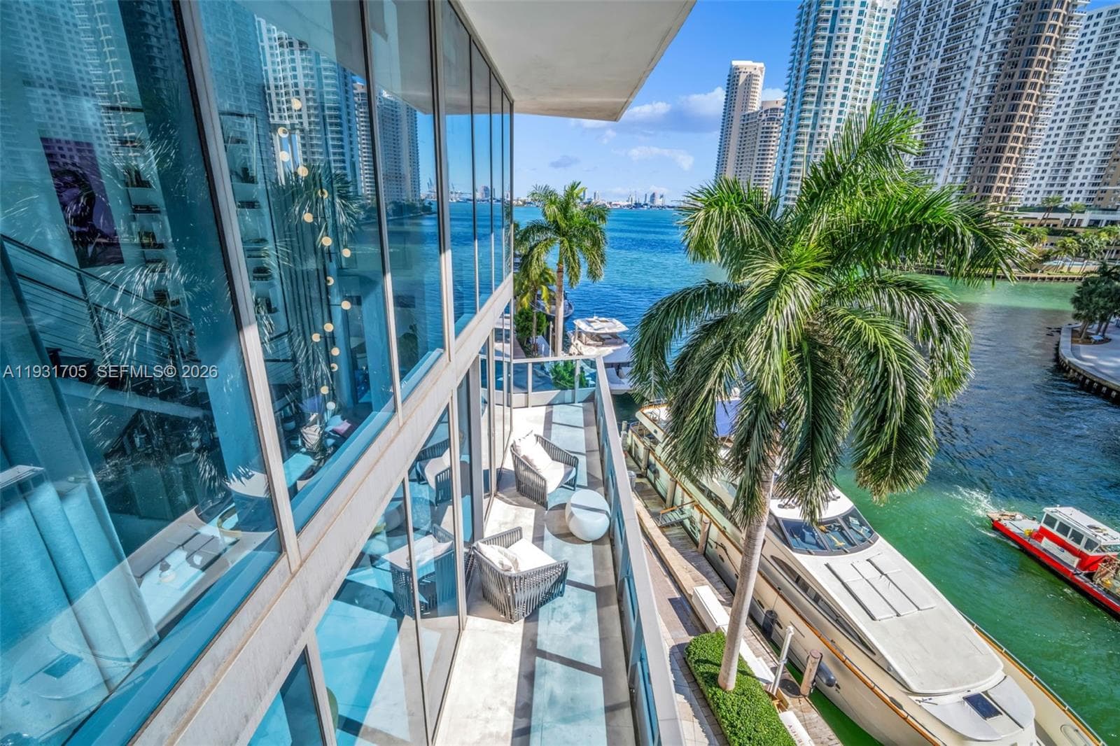 200 Biscayne Boulevard Way # 309, Miami FL 33131 — 21