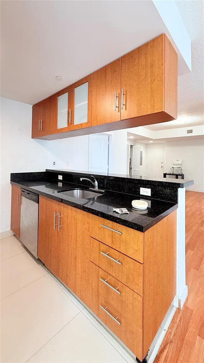 601 NE 23rd Street # 902, Miami FL 33137 — 10