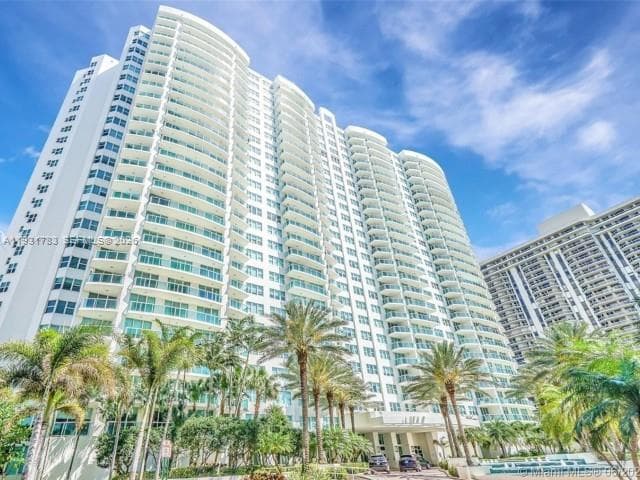 20201 E Country Club Dr # 903, Aventura FL 33180 — 1