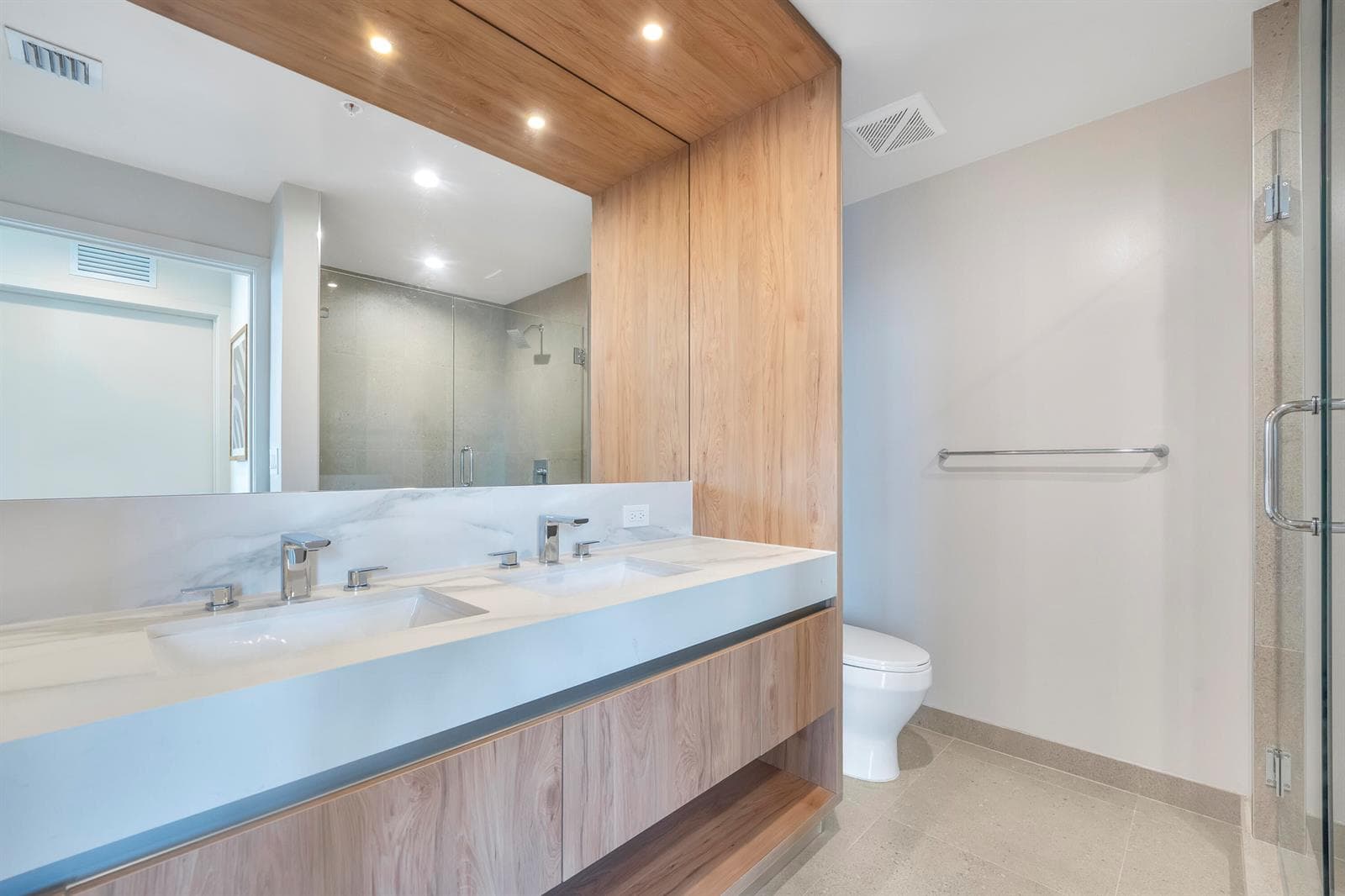 11 NE 6th Street # 2201, Miami FL 33132 — 11