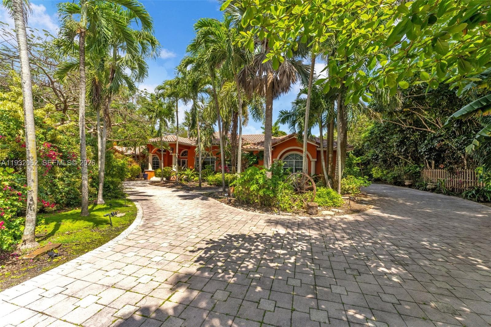 11825 S Mitchell Manor Cir, Pinecrest FL 33156 — 6