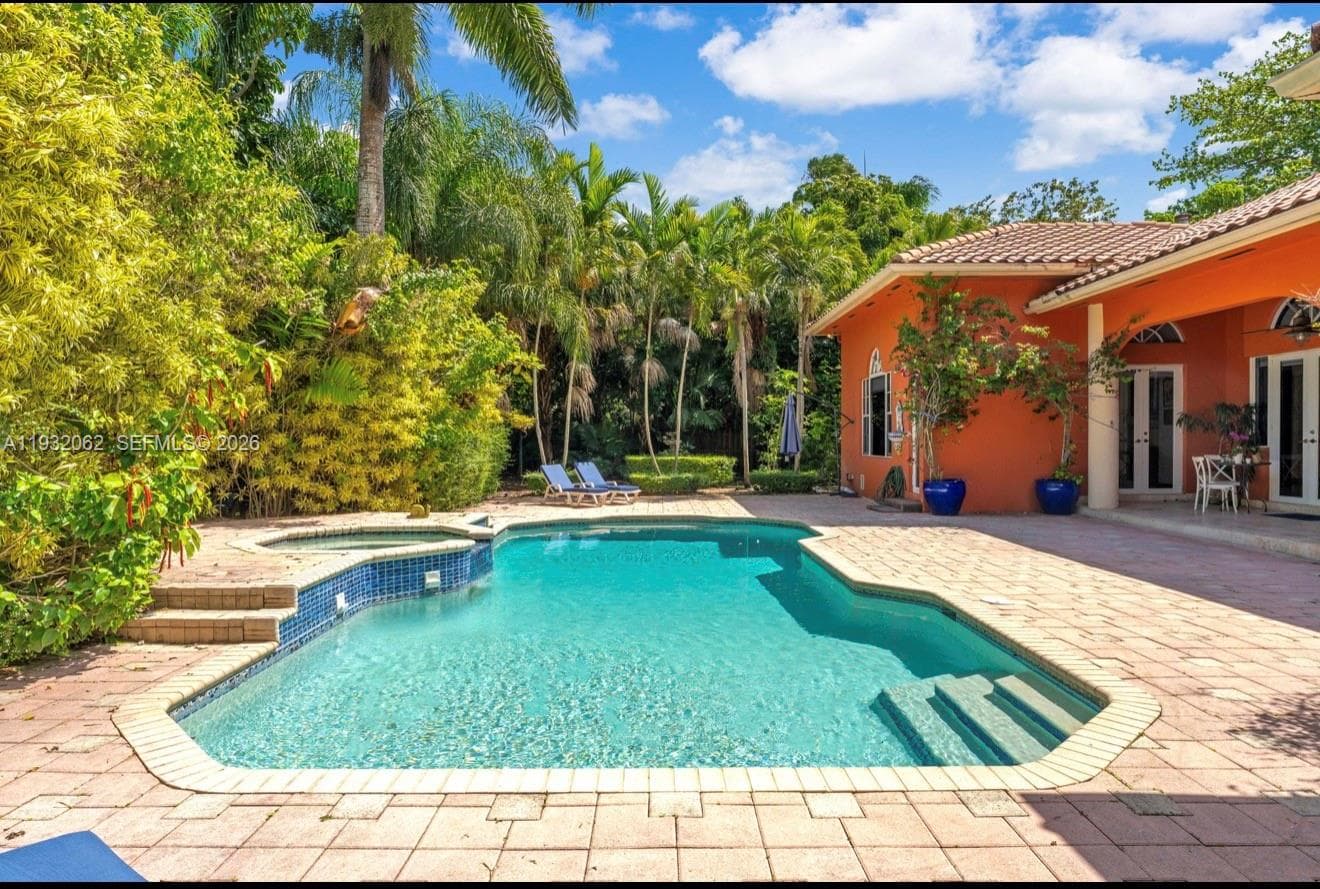 11825 S Mitchell Manor Cir, Pinecrest FL 33156 — 51