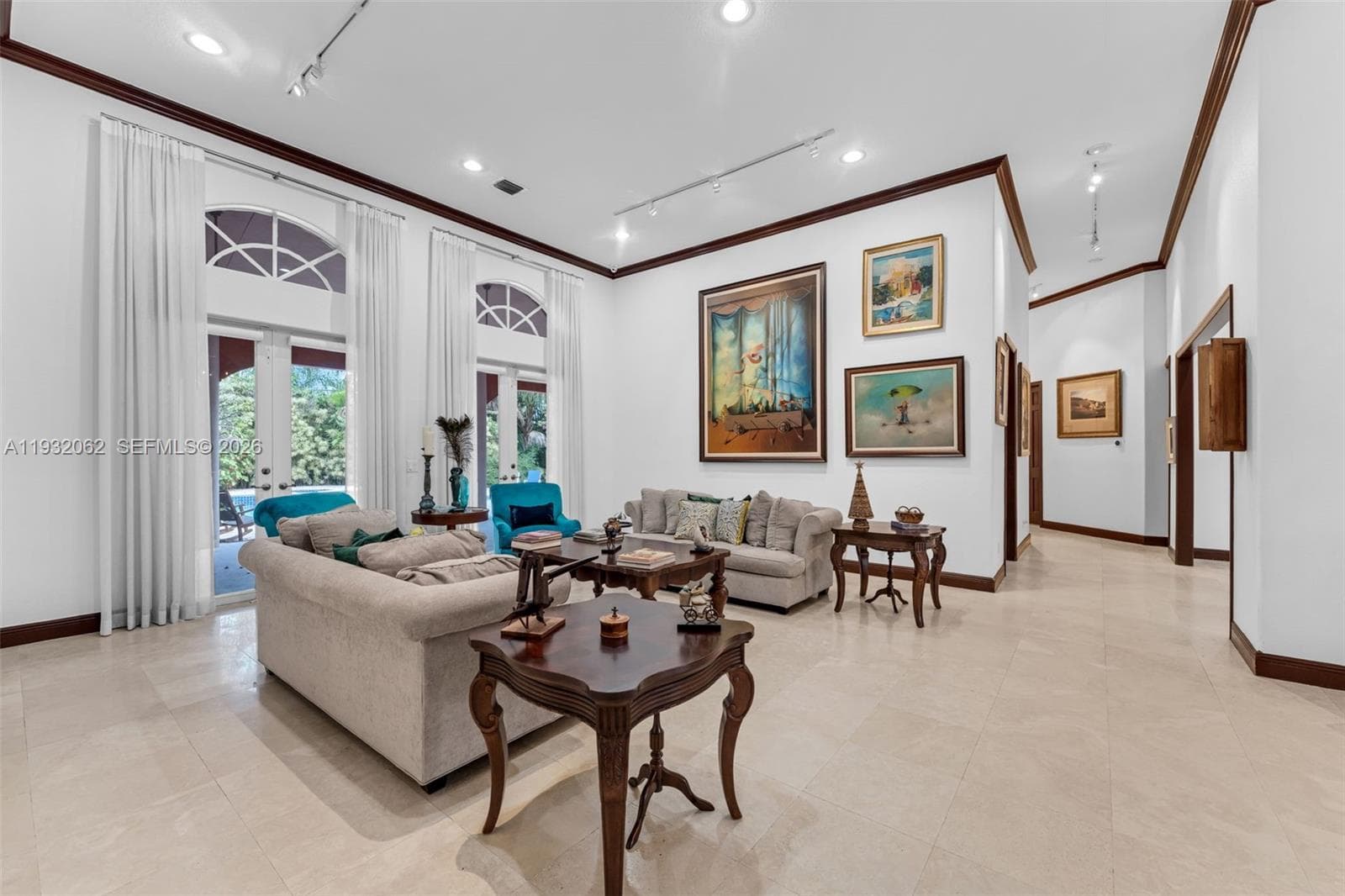 11825 S Mitchell Manor Cir, Pinecrest FL 33156 — 11