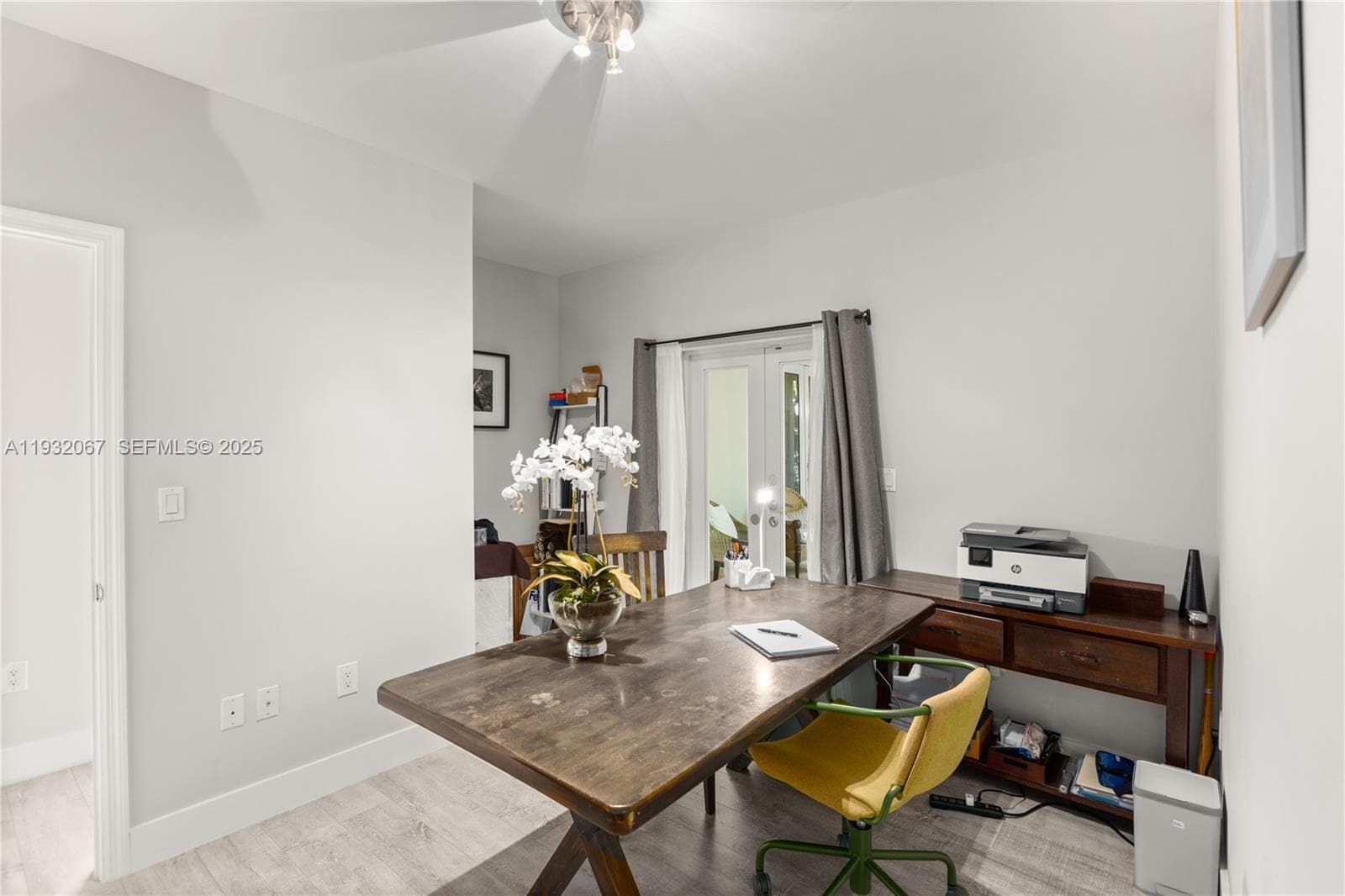 737 Alhambra Cir, Coral Gables FL 33134 — 23