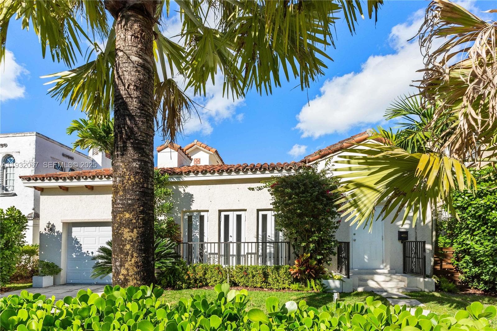 737 Alhambra Cir, Coral Gables FL 33134 — 2