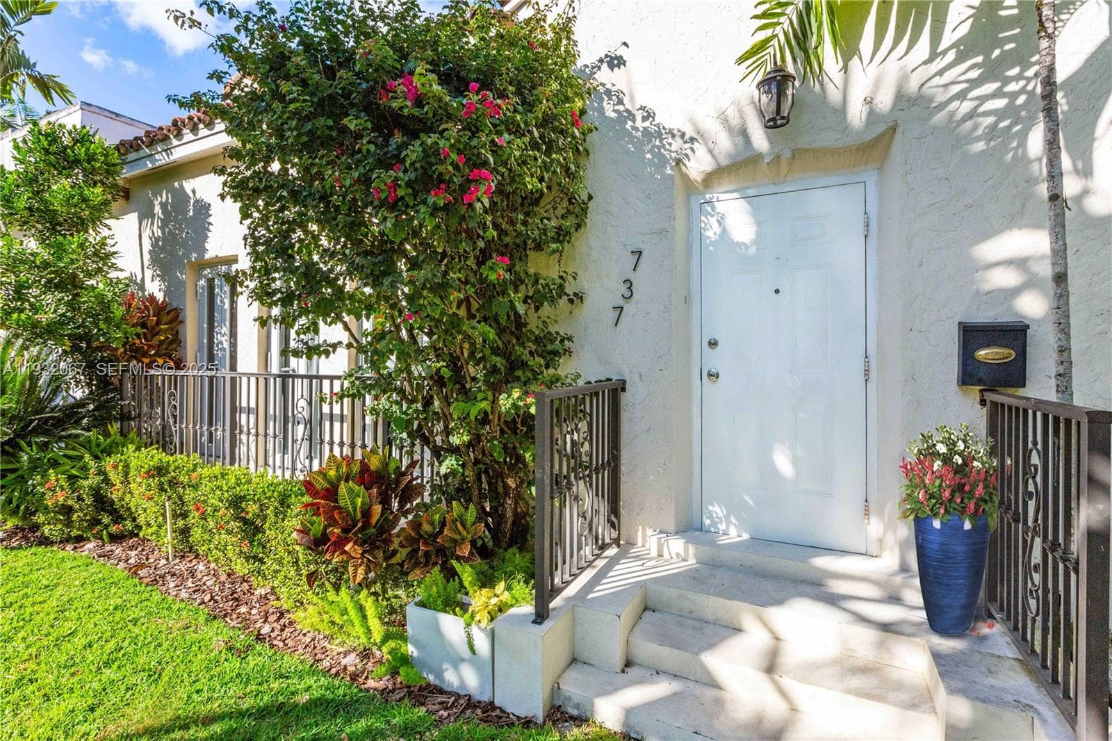 737 Alhambra Cir, Coral Gables FL 33134 — 6