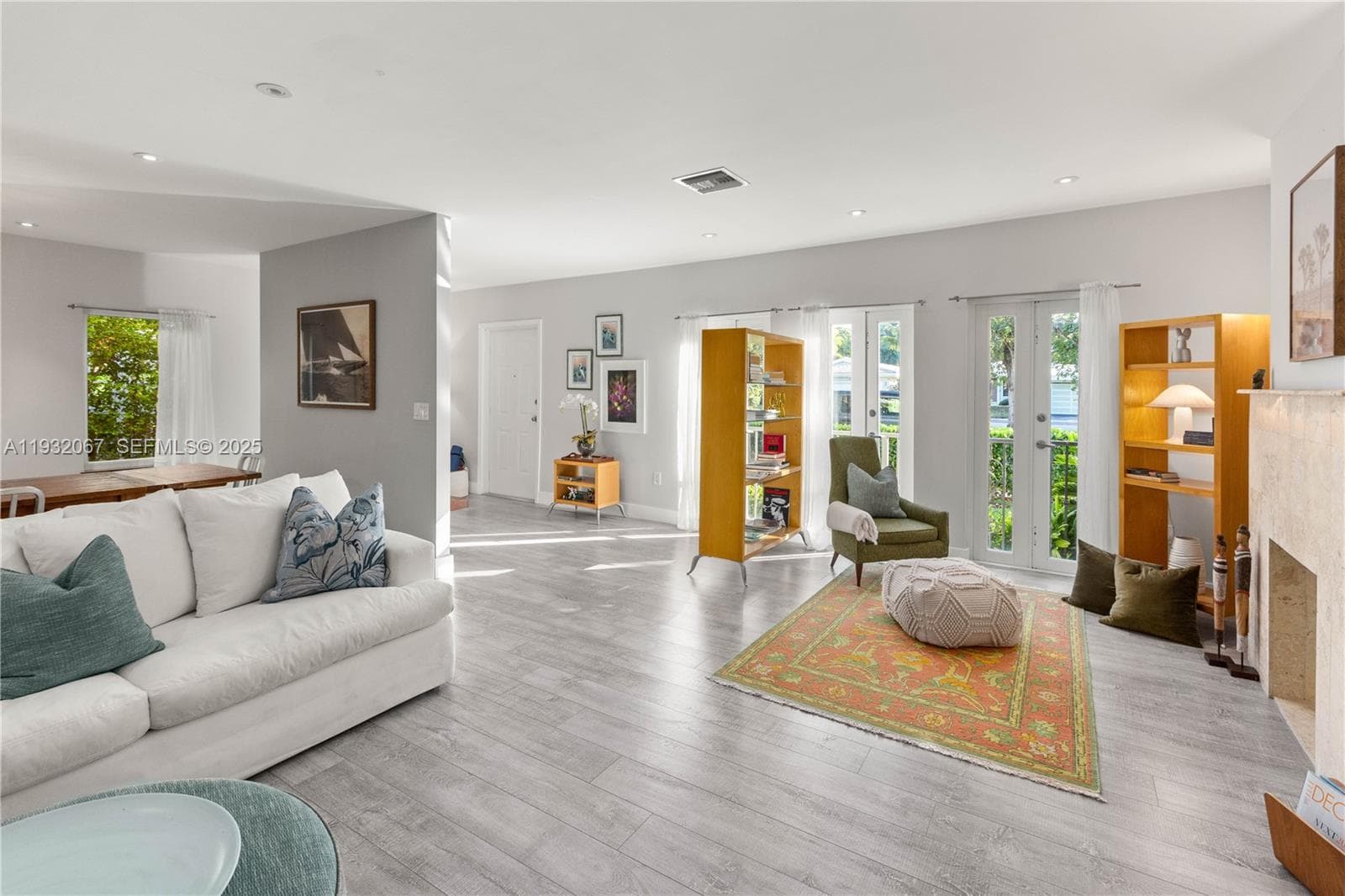 737 Alhambra Cir, Coral Gables FL 33134 — 18