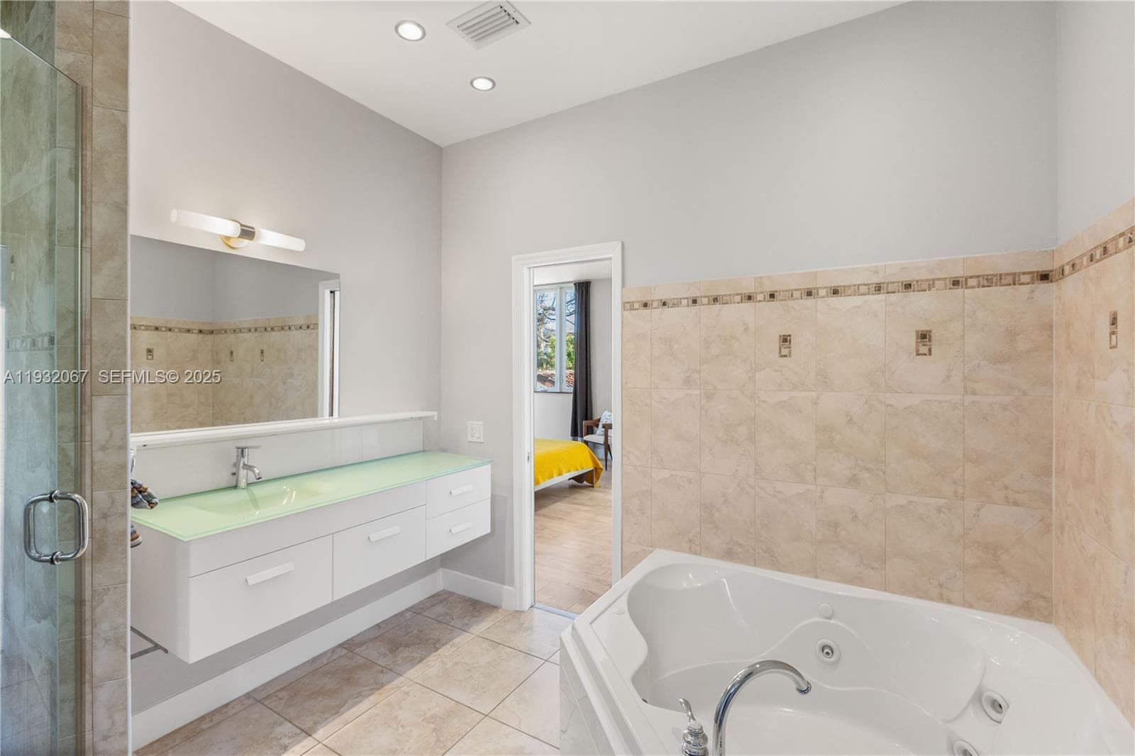 737 Alhambra Cir, Coral Gables FL 33134 — 35