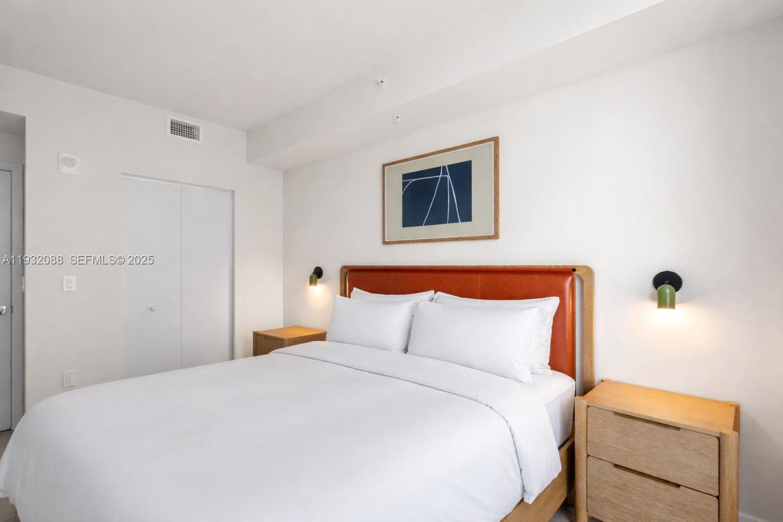 11 NE 6th St # 2005, Miami FL 33132 — 13
