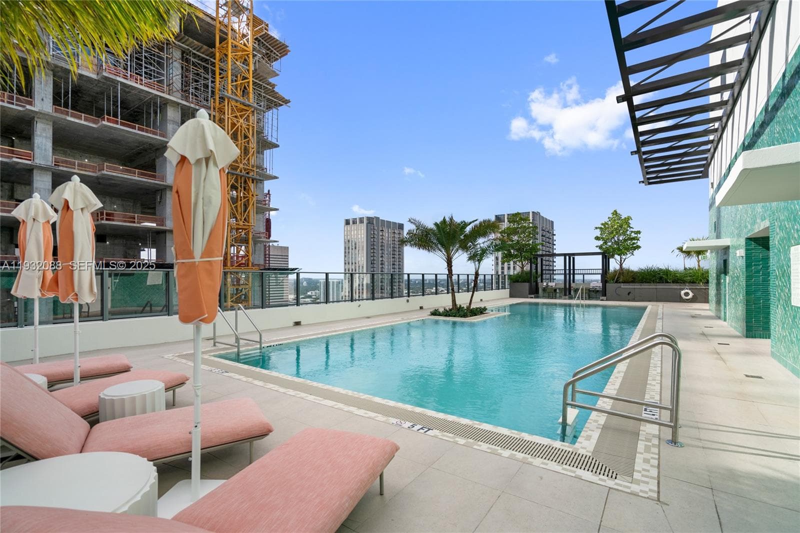 11 NE 6th St # 2005, Miami FL 33132 — 26