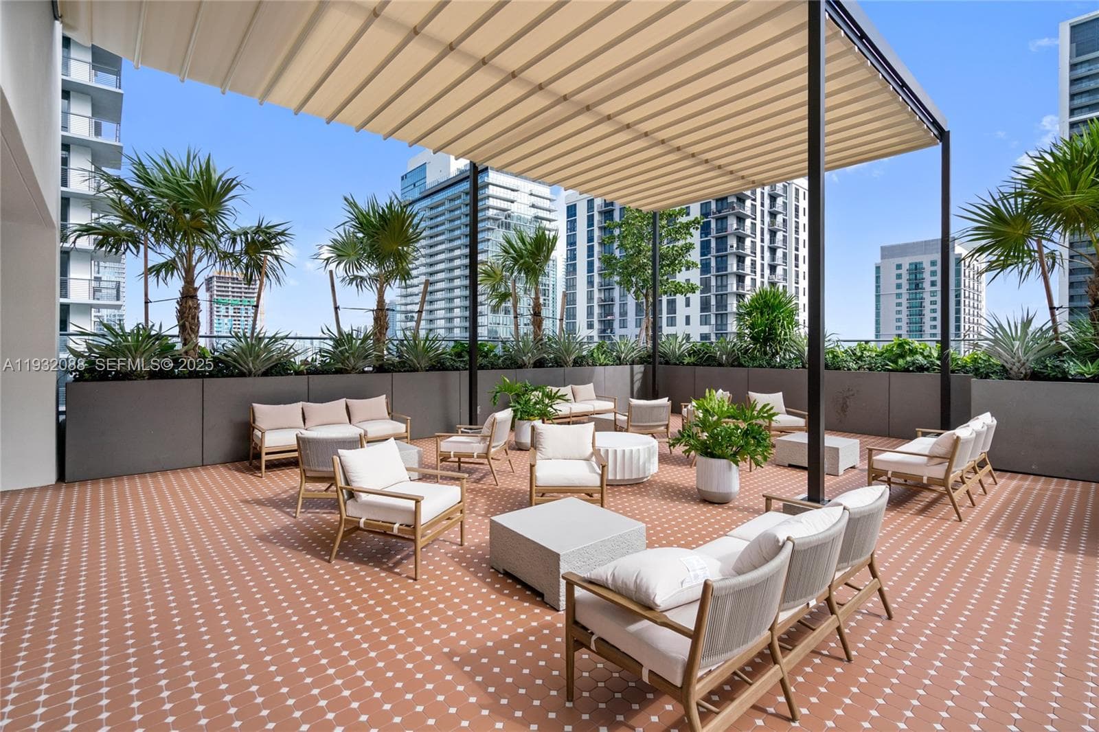 11 NE 6th St # 2005, Miami FL 33132 — 36