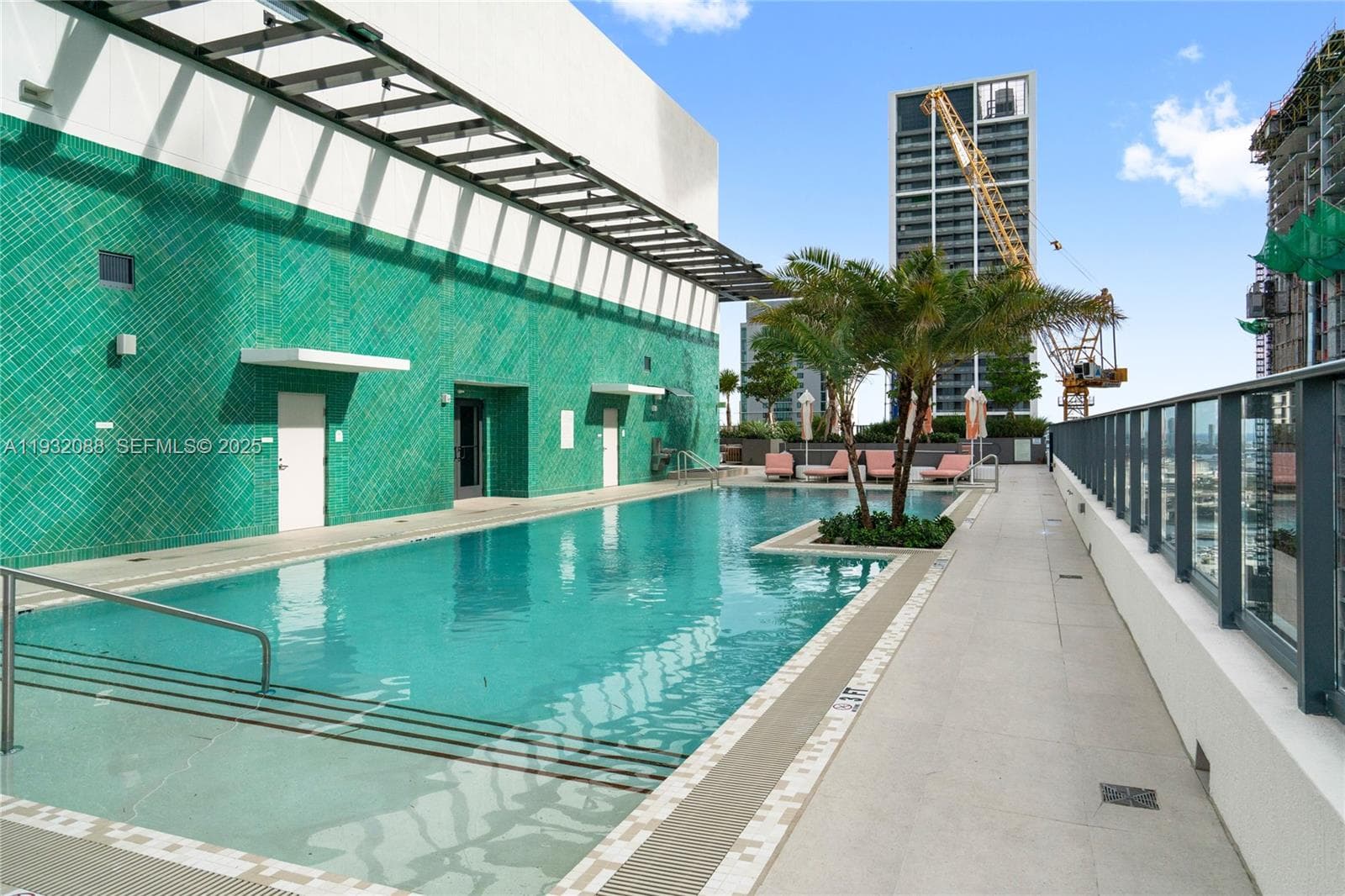 11 NE 6th St # 2005, Miami FL 33132 — 30