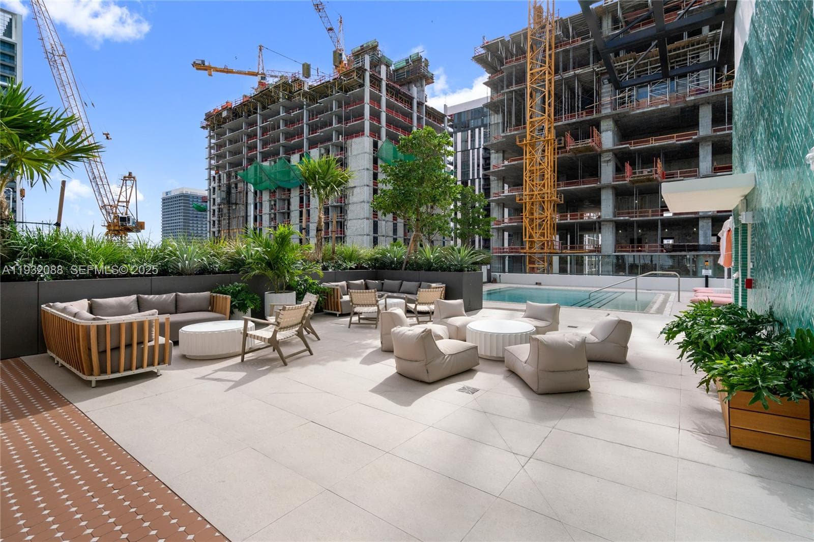 11 NE 6th St # 2005, Miami FL 33132 — 34