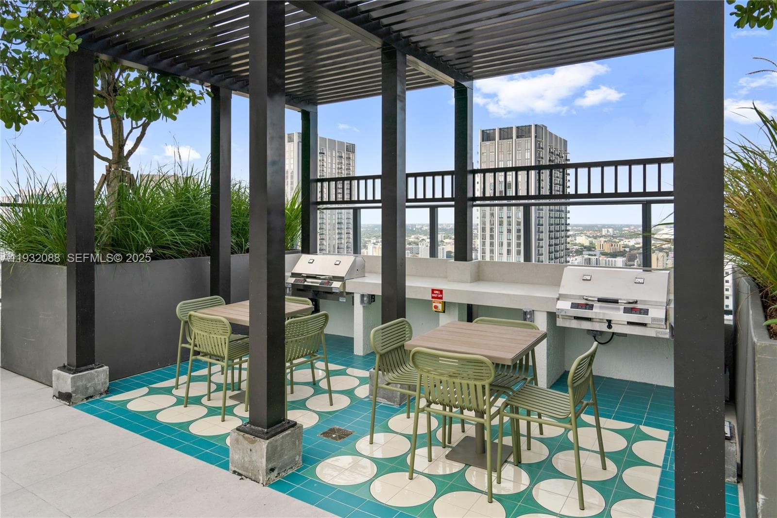 11 NE 6th St # 2005, Miami FL 33132 — 37
