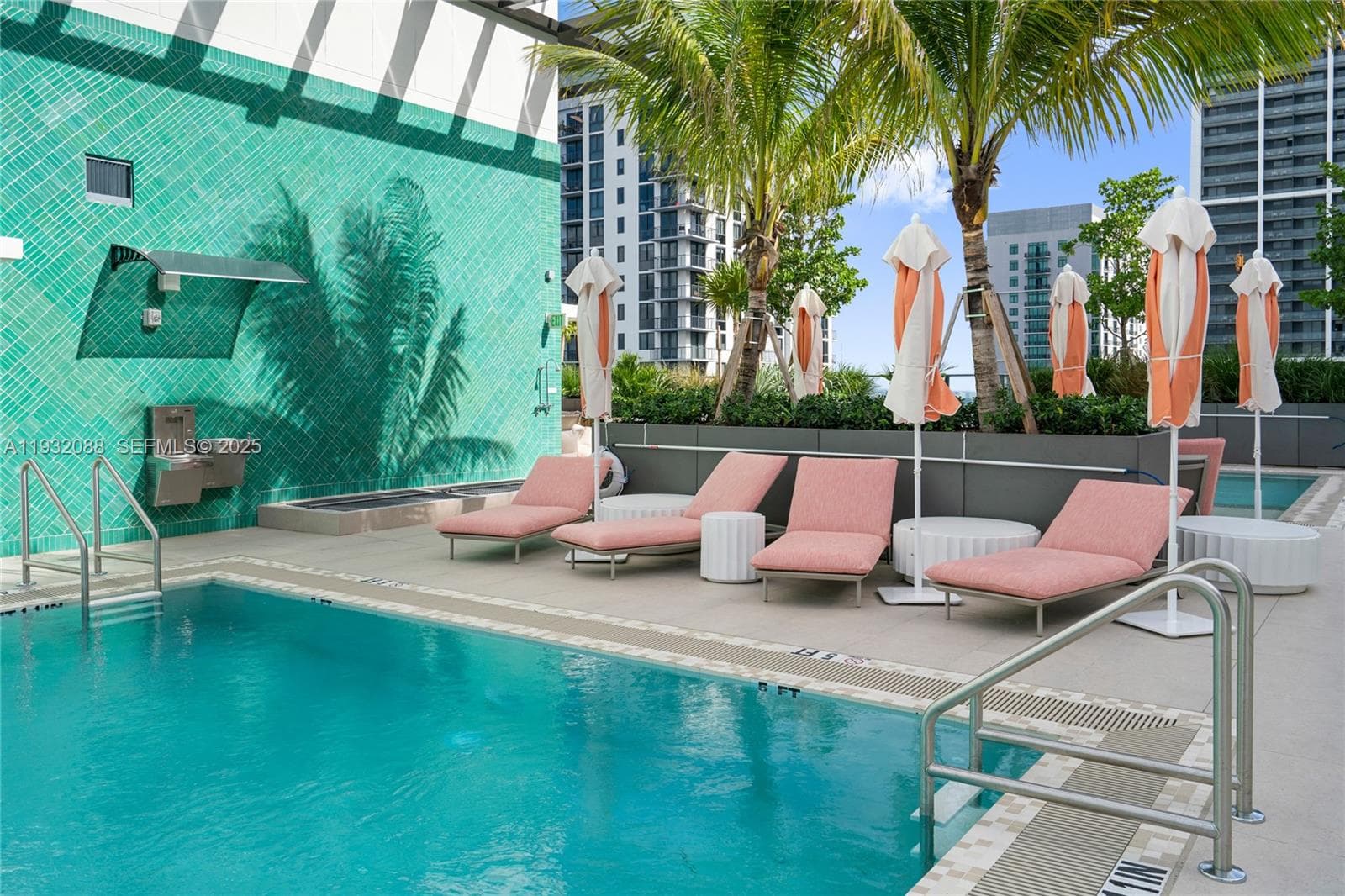 11 NE 6th St # 2005, Miami FL 33132 — 29
