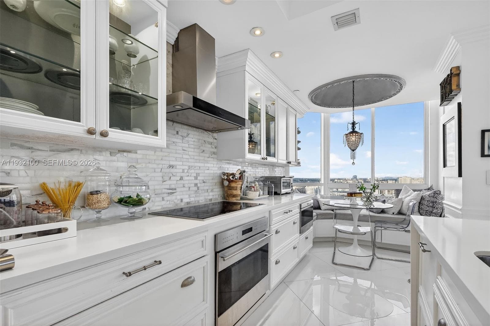 1000 Island Blvd, Aventura FL 33160 — 12
